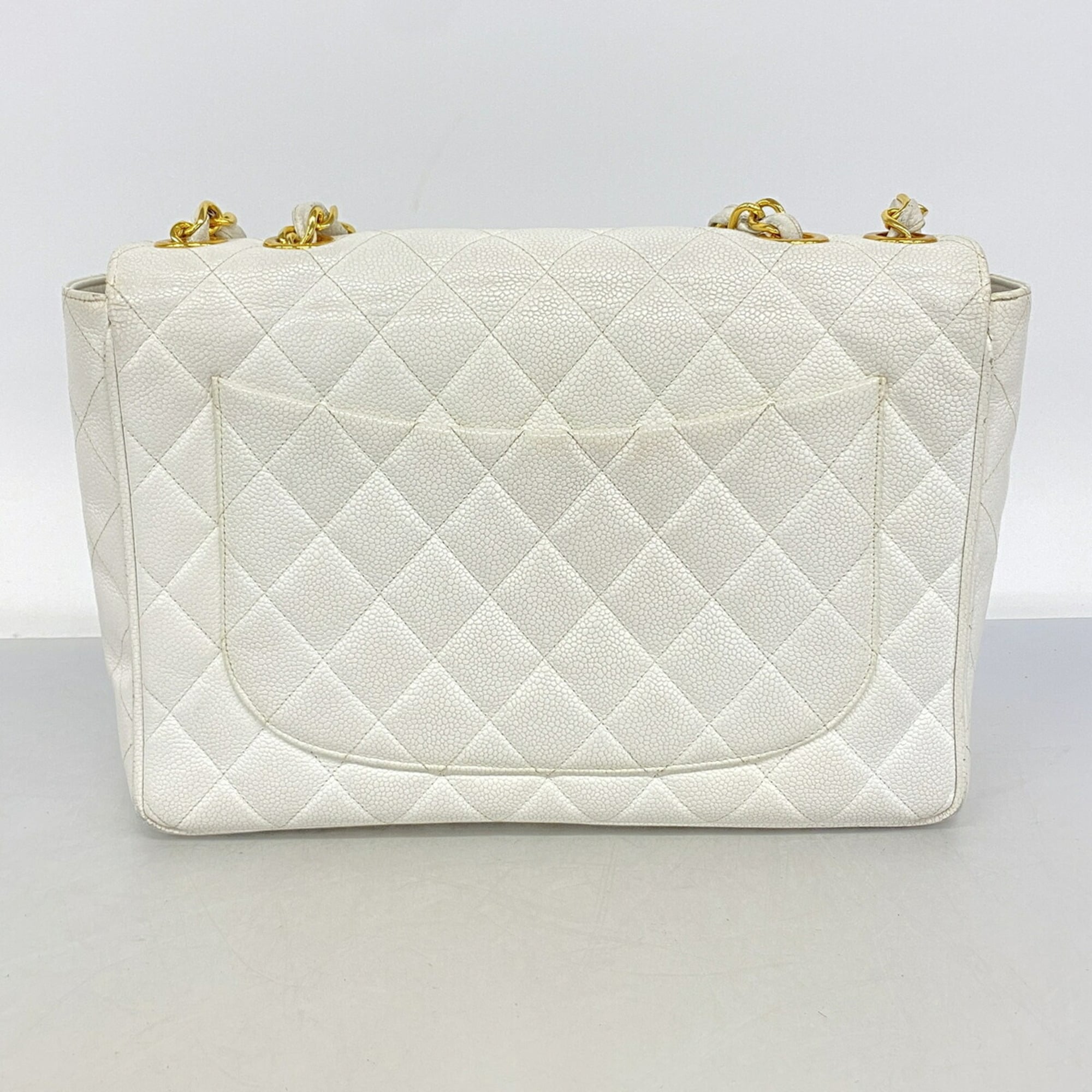 Chanel White Grained Calfskin Shoulder Bag (Pre-Owned)