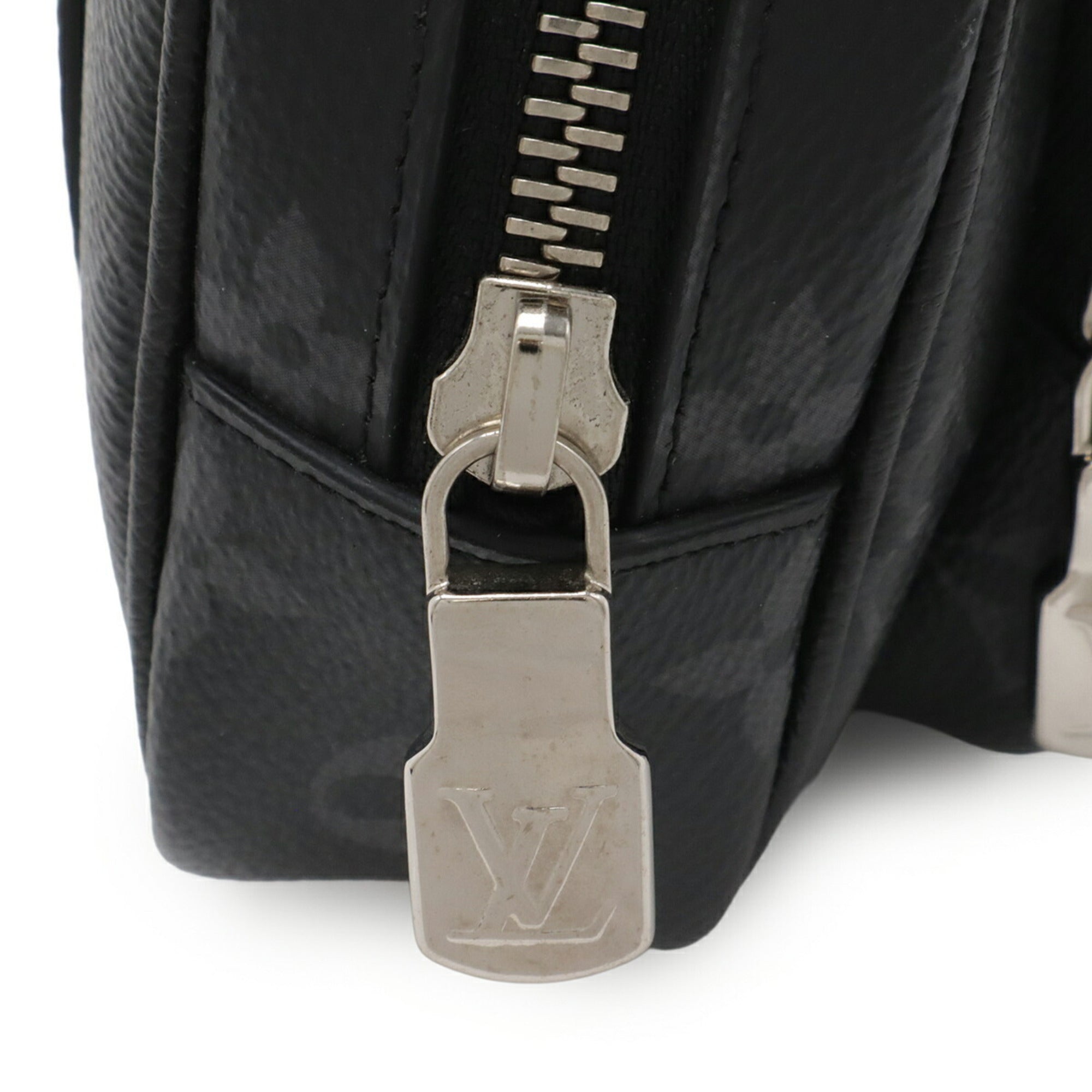 Louis Vuitton Black Gray Monogram Eclipse Canvas Pochette Pouch Shoulder Bag Sling Bag (Pre-Owned)