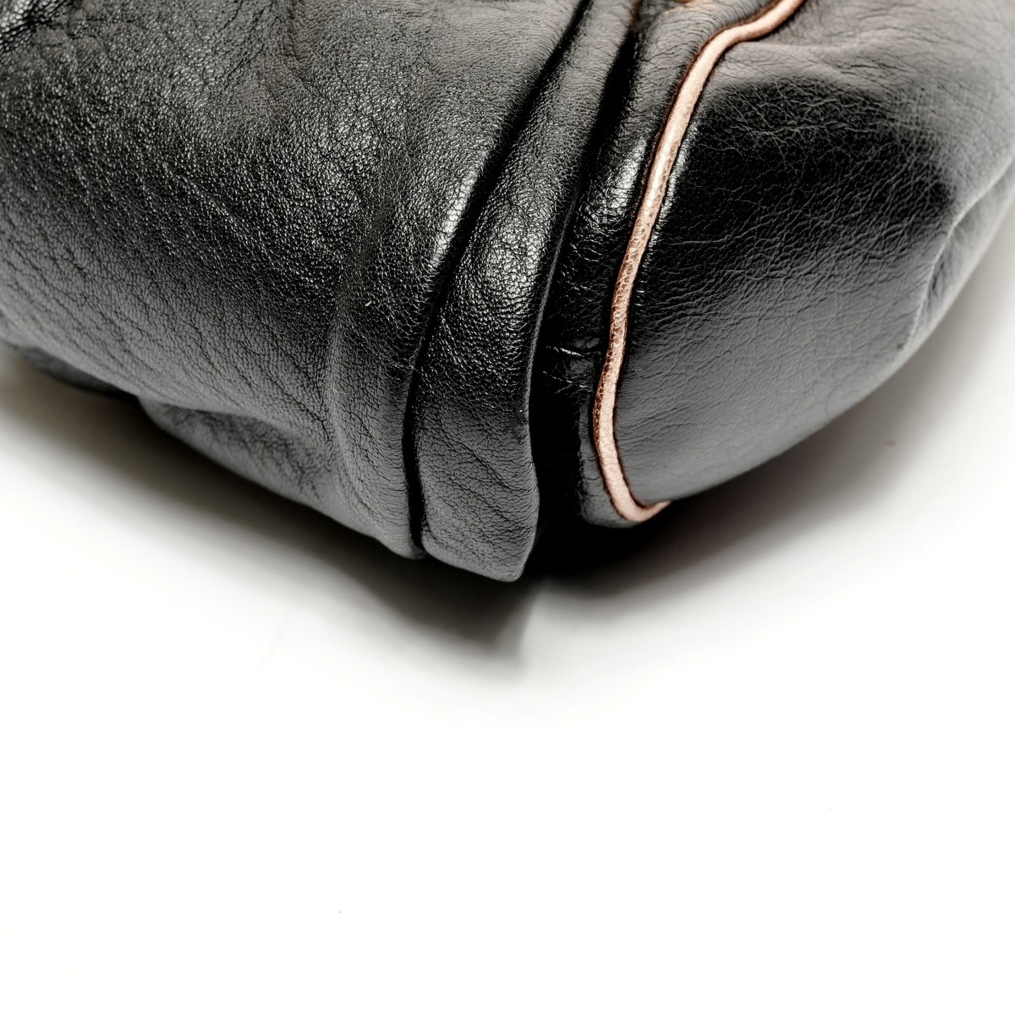 Fendi Black Leather Shoulder Bag (Pre-Owned)
