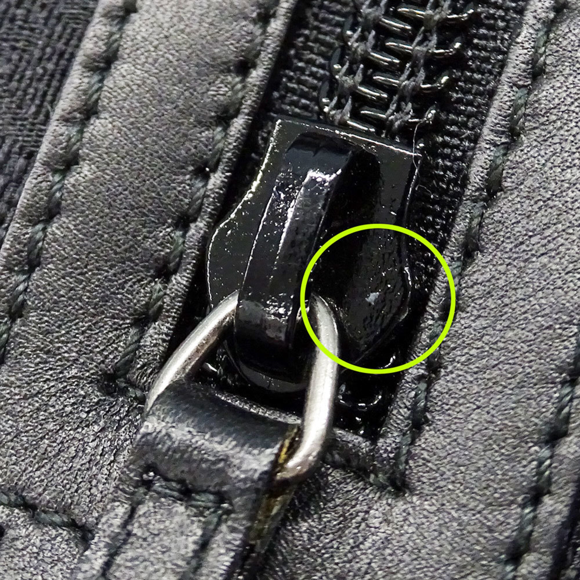 Gucci Black Gg Canvas Pouch (Pre-Owned)