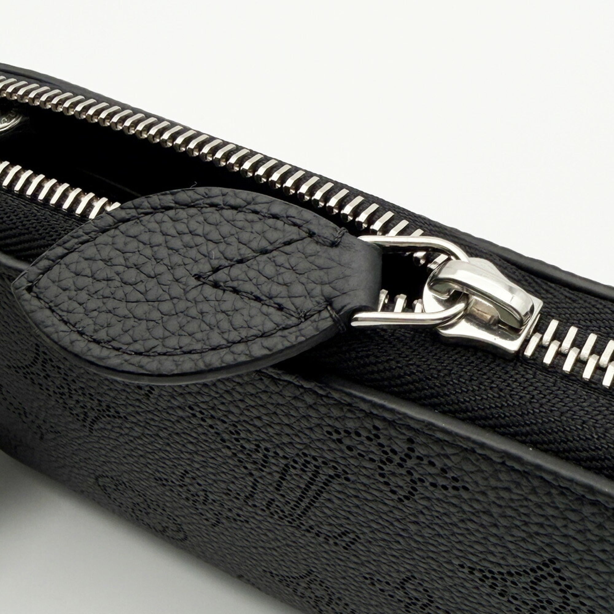 Louis Vuitton Noir Mahina Leather (Pre-Owned)