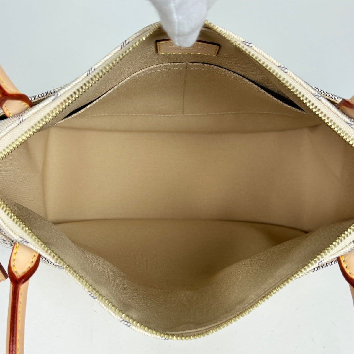 Louis Vuitton White Damier Azur Shoulder Bag (Pre-Owned)