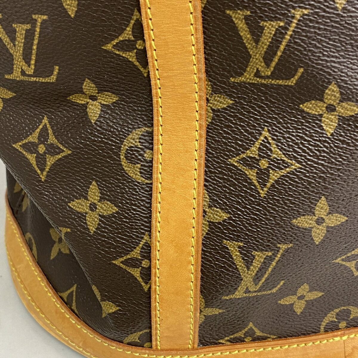 Louis Vuitton Brown Tote Bag (Pre-Owned)