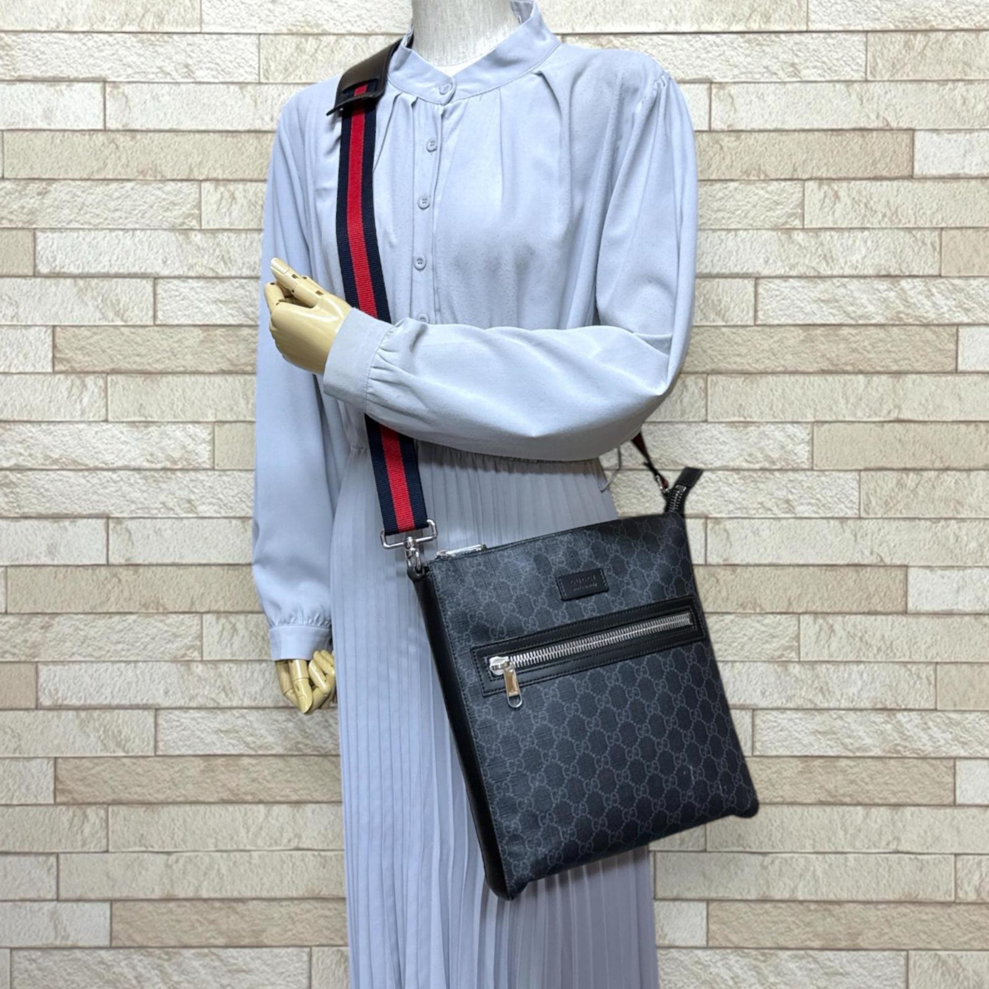 Gucci Black Gg Supreme Shoulder Bag (Pre-Owned)