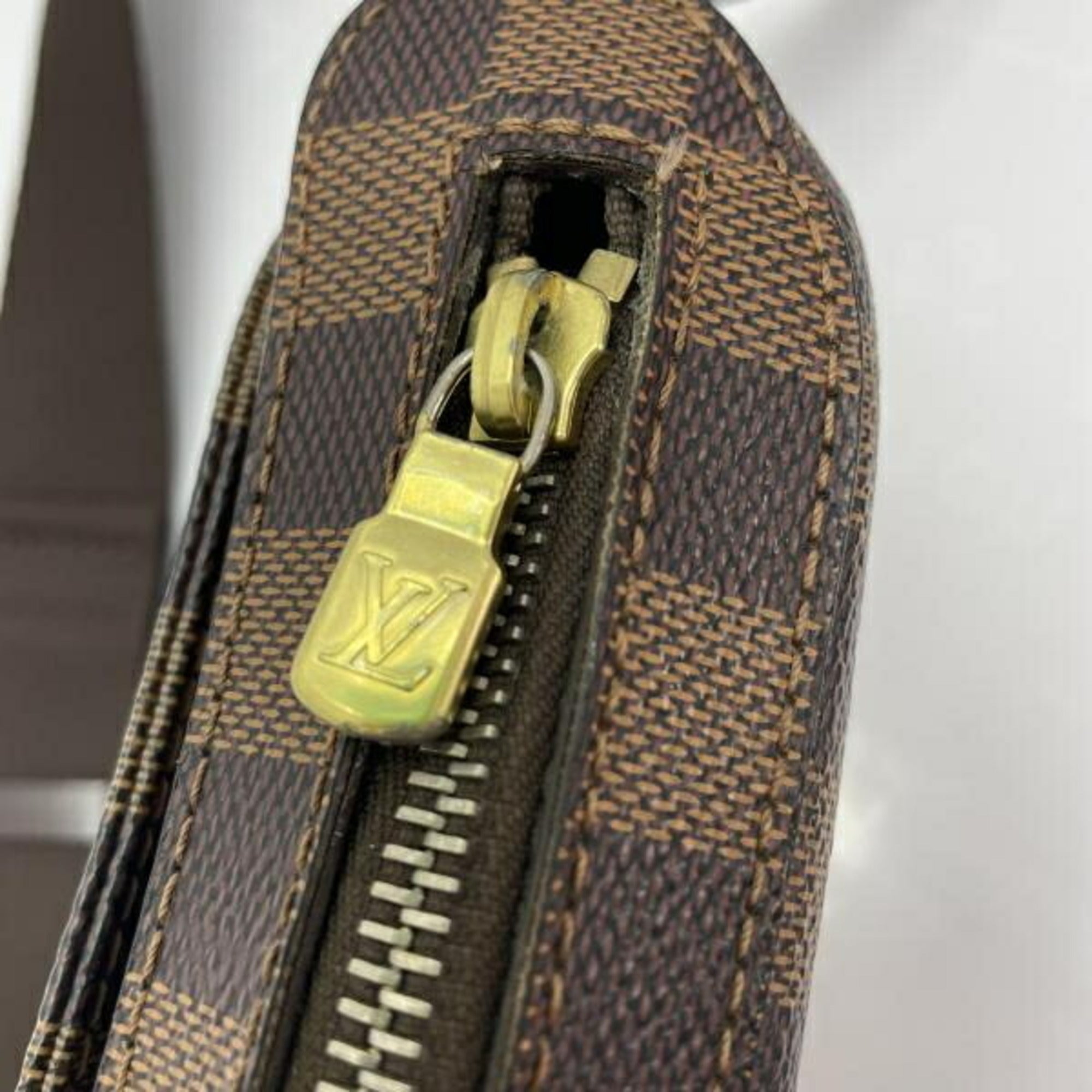 Louis Vuitton Damier Brown Sling Bag (Pre-Owned)