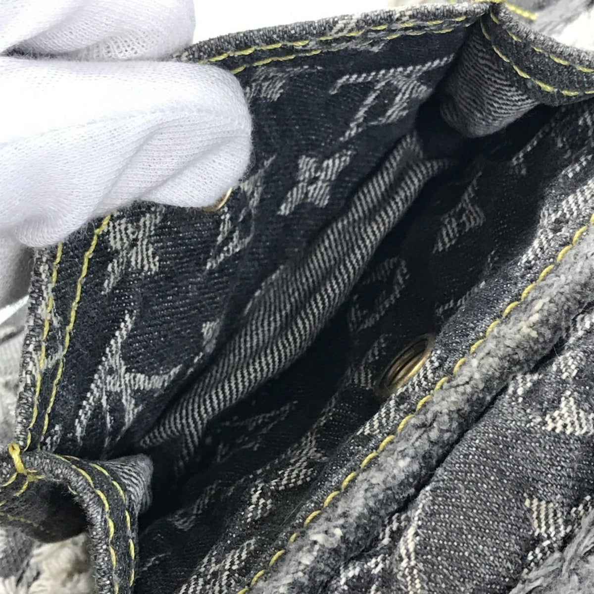 Louis Vuitton Black Gray Monogram Denim Shoulder Bag (Pre-Owned)