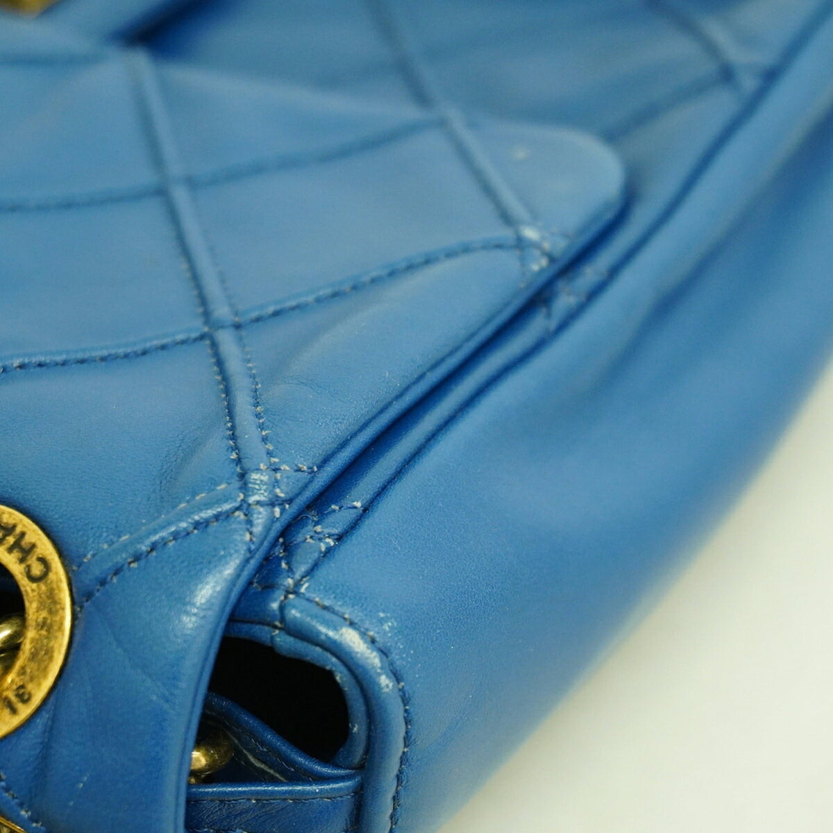 Chanel Blue Leather Shoulder Bag (Pre-Owned)