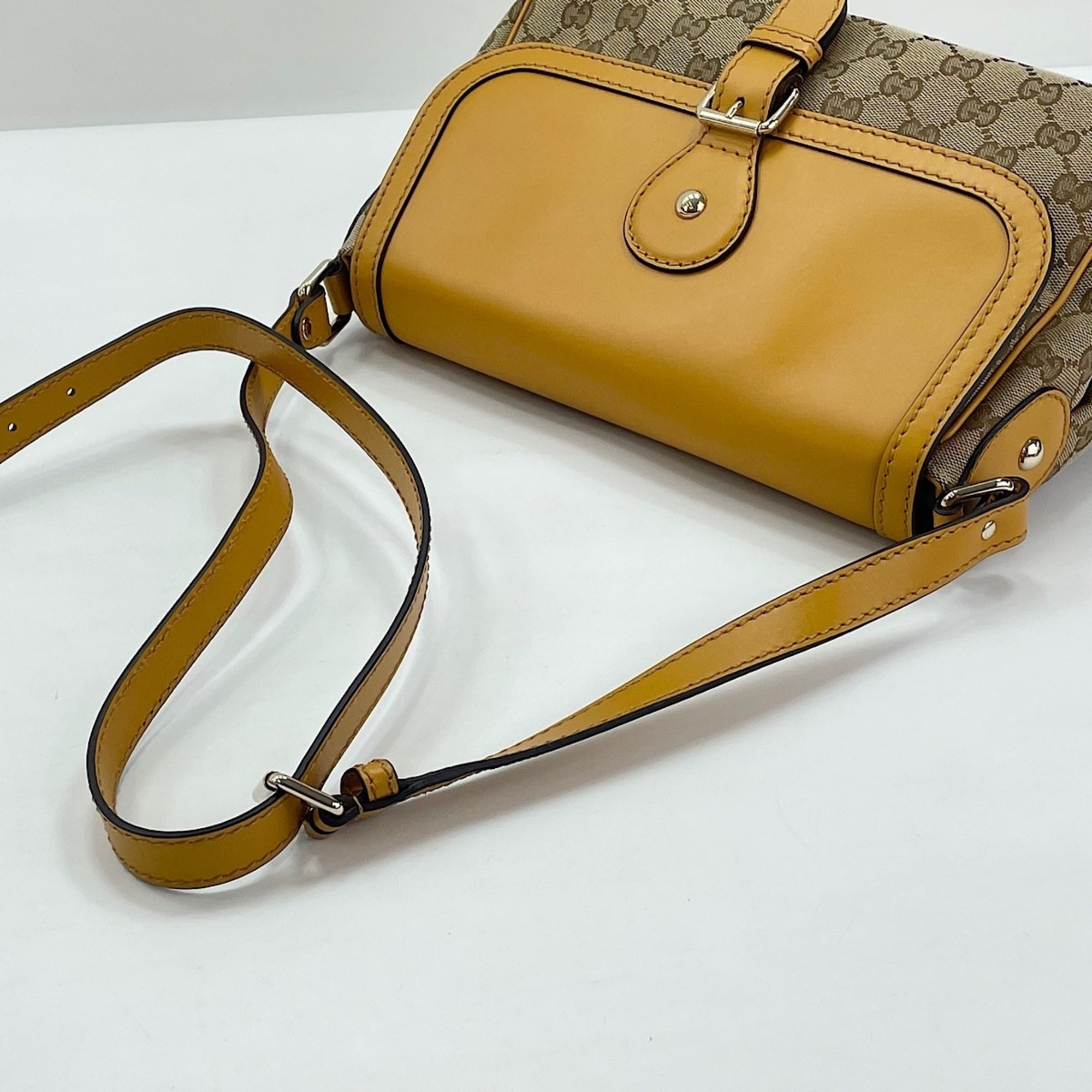 Gucci Sukey Yellow Shoulder Bag (Pre-Owned)