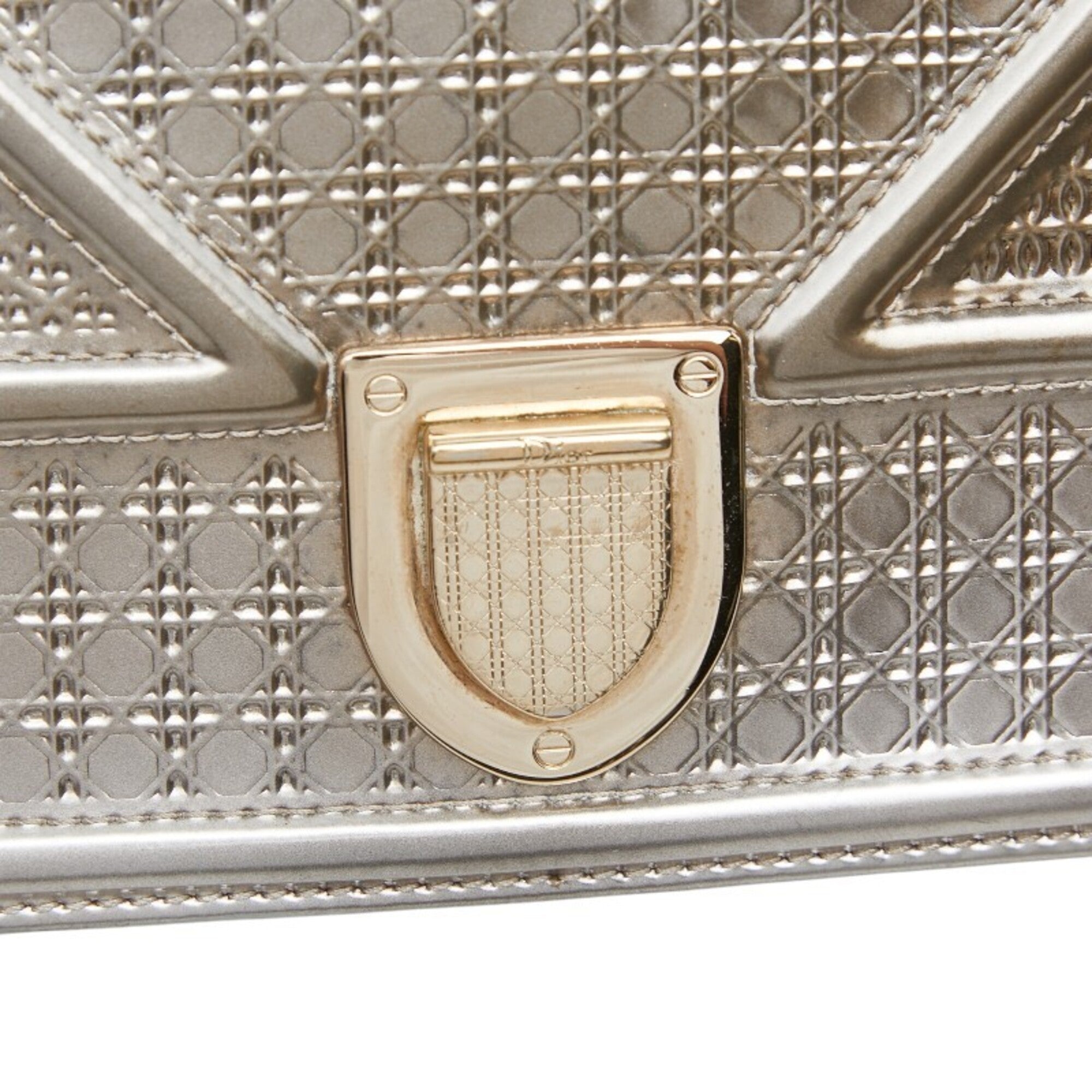 Christian Dior Silver Patent Leather Shoulder Bag (Pre-Owned)