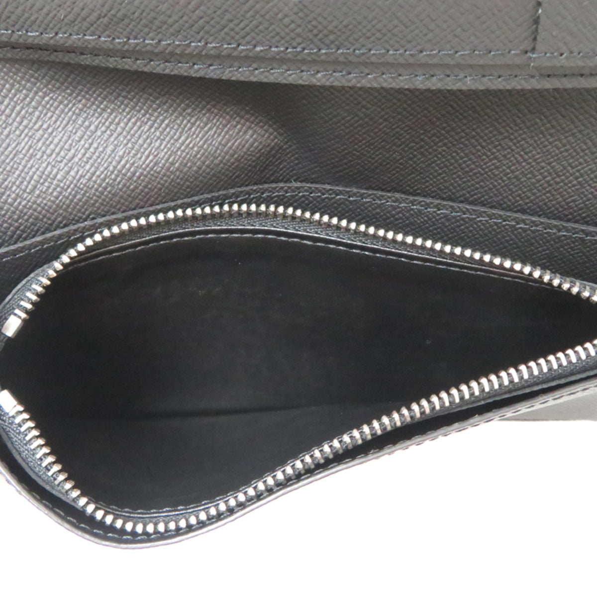 Louis Vuitton Black Epi Leather Long Wallet (Bi-Fold) (Pre-Owned)