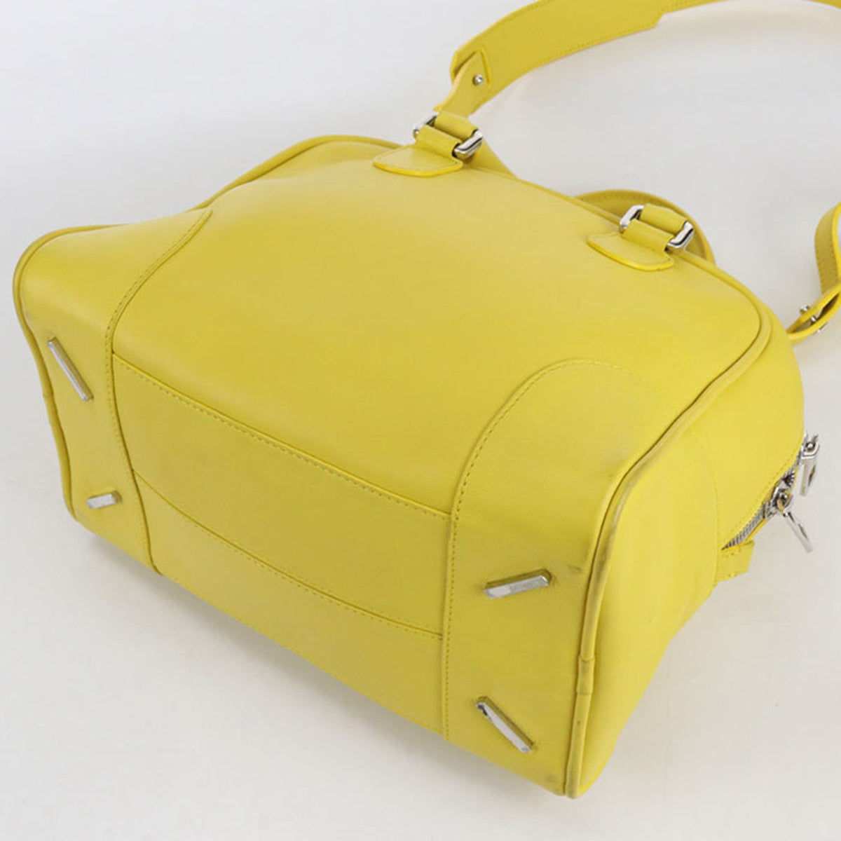 Loewe Amazona Yellow Leather Handbag (Pre-Owned)