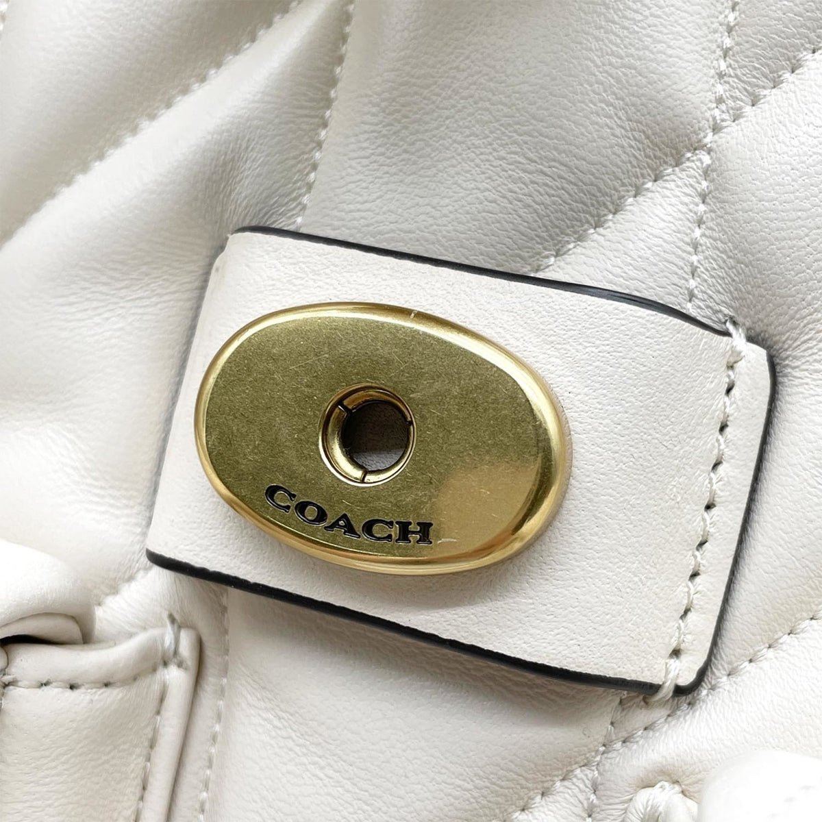 Coach Gold White Leather Backpack (Pre-Owned)