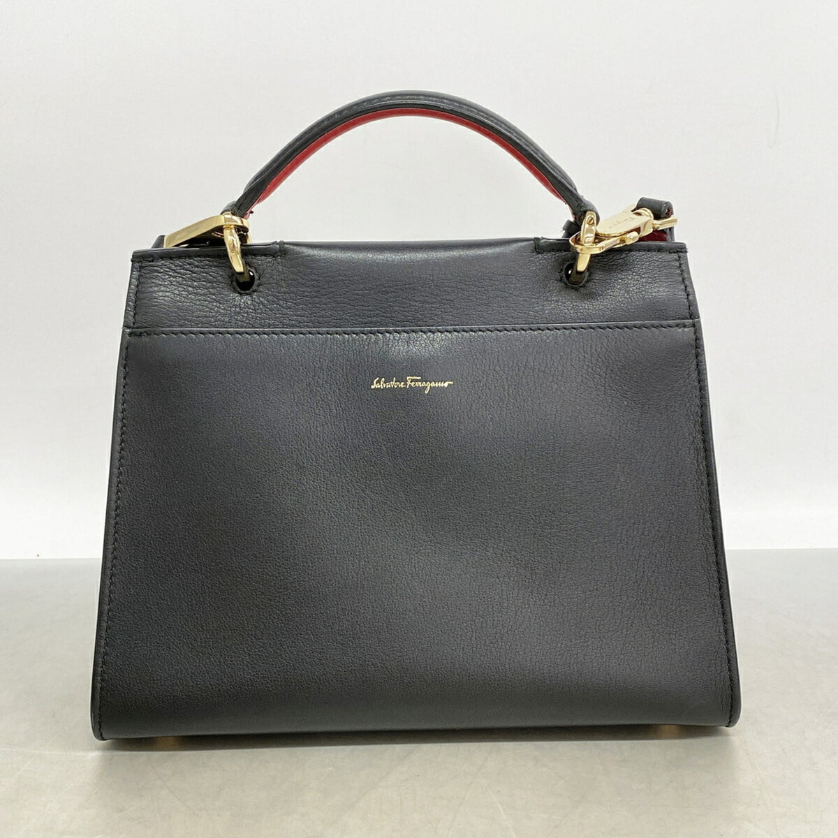 Salvatore Ferragamo Black Red Color Leather Handbag (Pre-Owned)