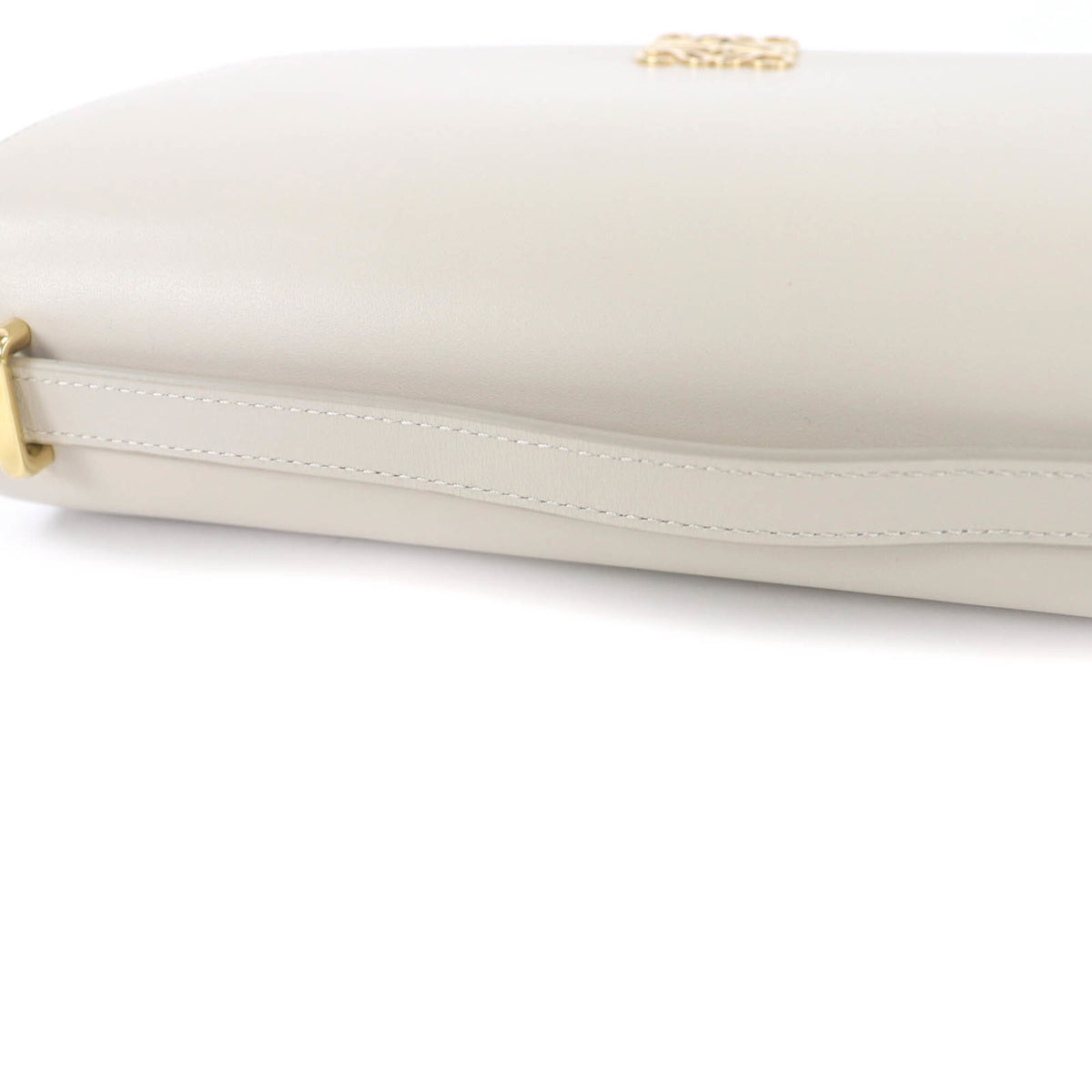 Loewe Gold Leather Shoulder Bag (Pre-Owned)