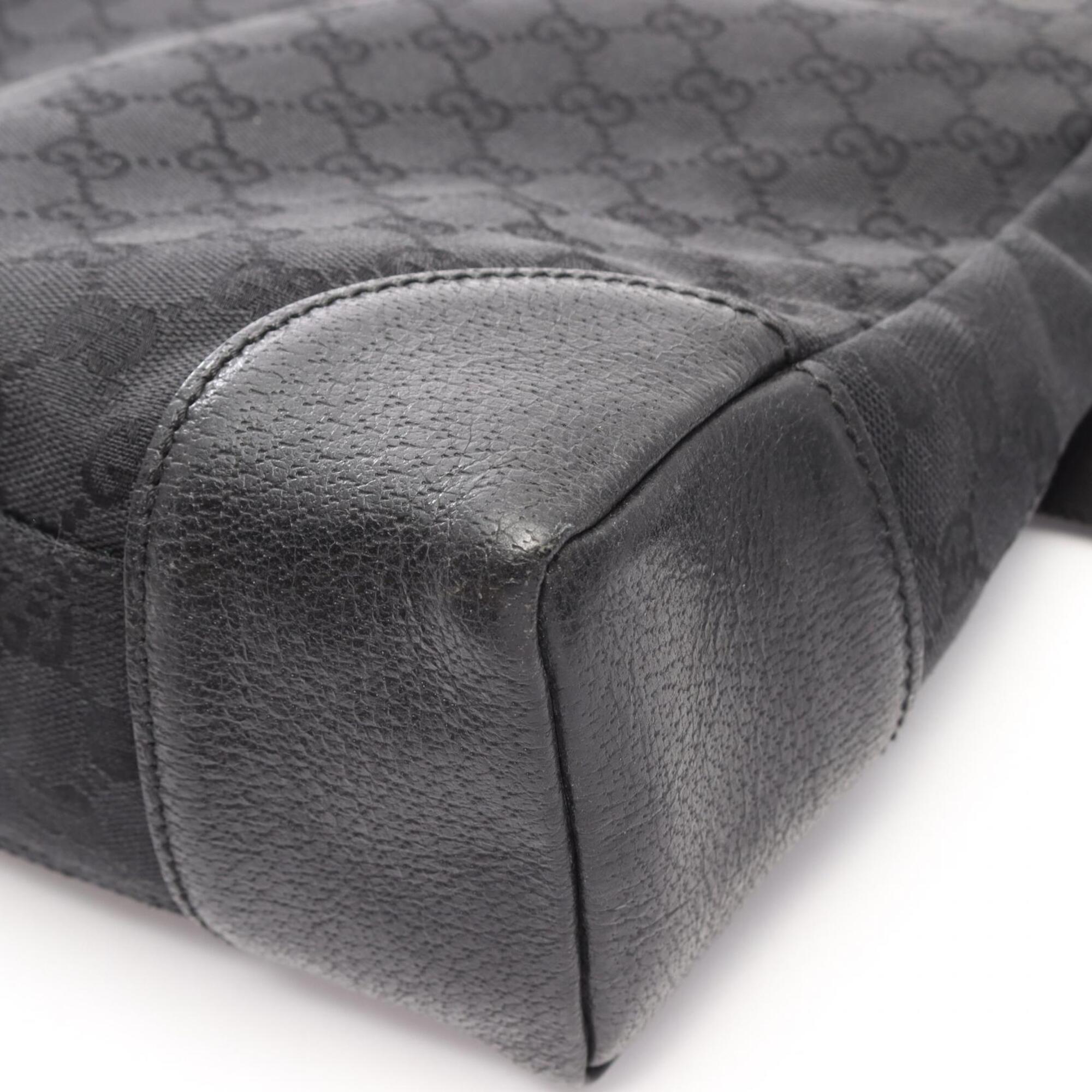 Gucci Gg Canvas Black Gg Canvas Handbag Shoulder Bag (Pre-Owned)