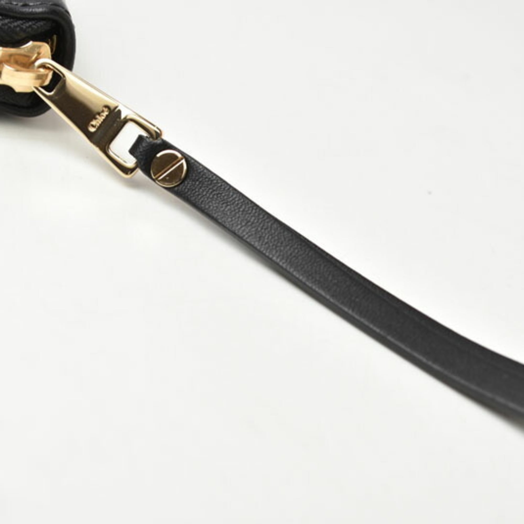 Chloé Black Leather Long Wallet (Bi-Fold) (Pre-Owned)