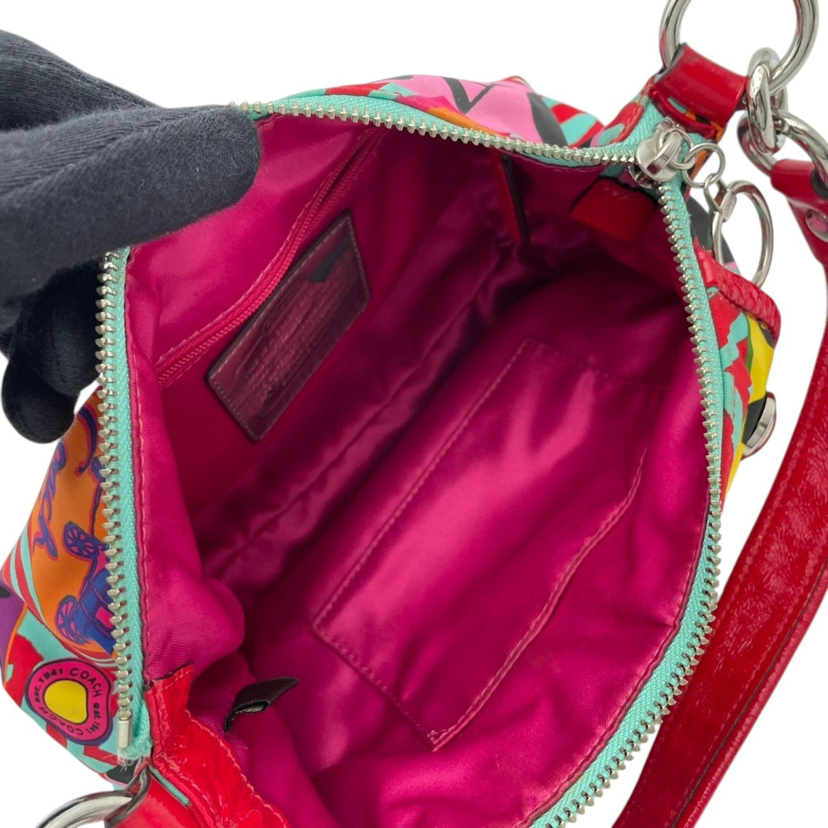 Coach Multi-Color Red Color Nylon Leather Shoulder Bag (Pre-Owned)