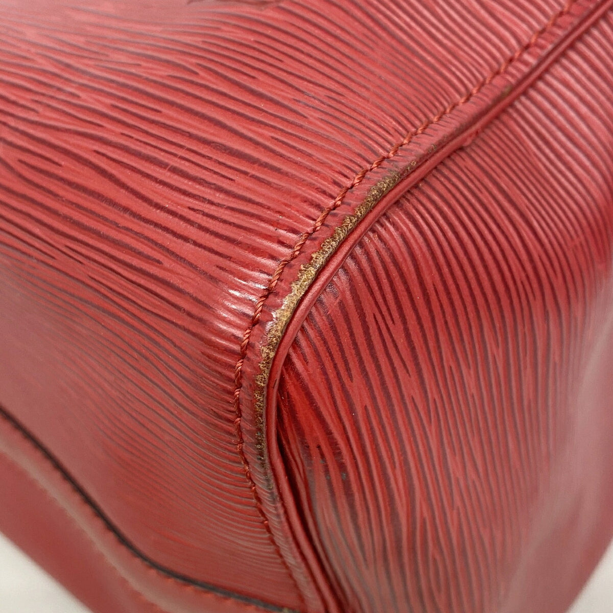 Louis Vuitton Castilian Red Handbag (Pre-Owned)
