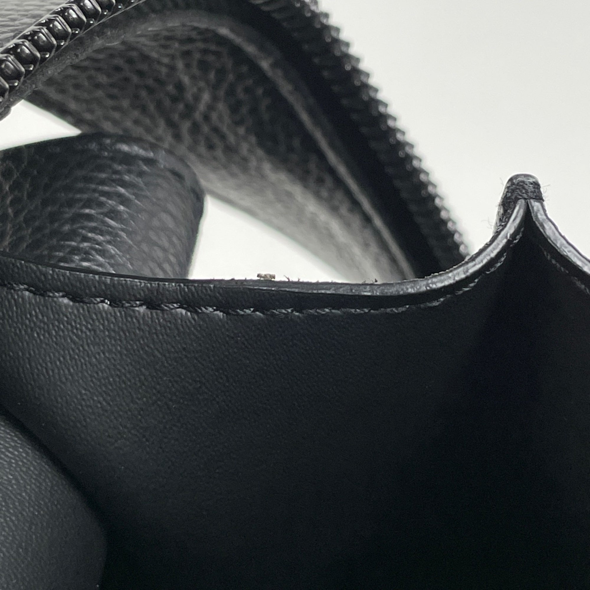 Balenciaga Black Leather Handbag Shoulder Bag (Pre-Owned)