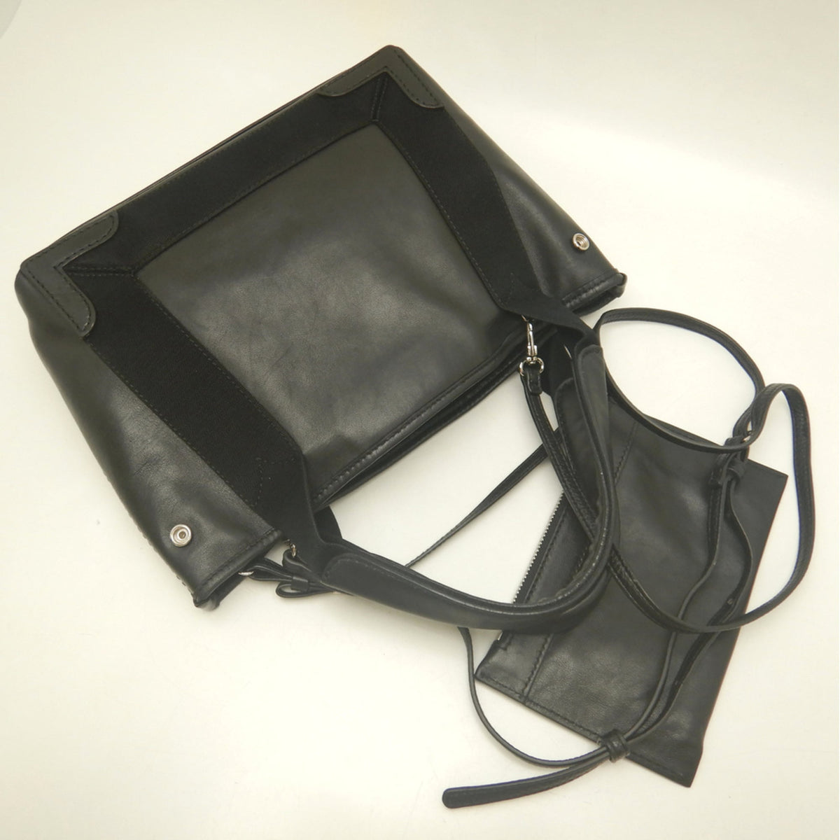 Balenciaga Black Leather Handbag Pouch (Pre-Owned)