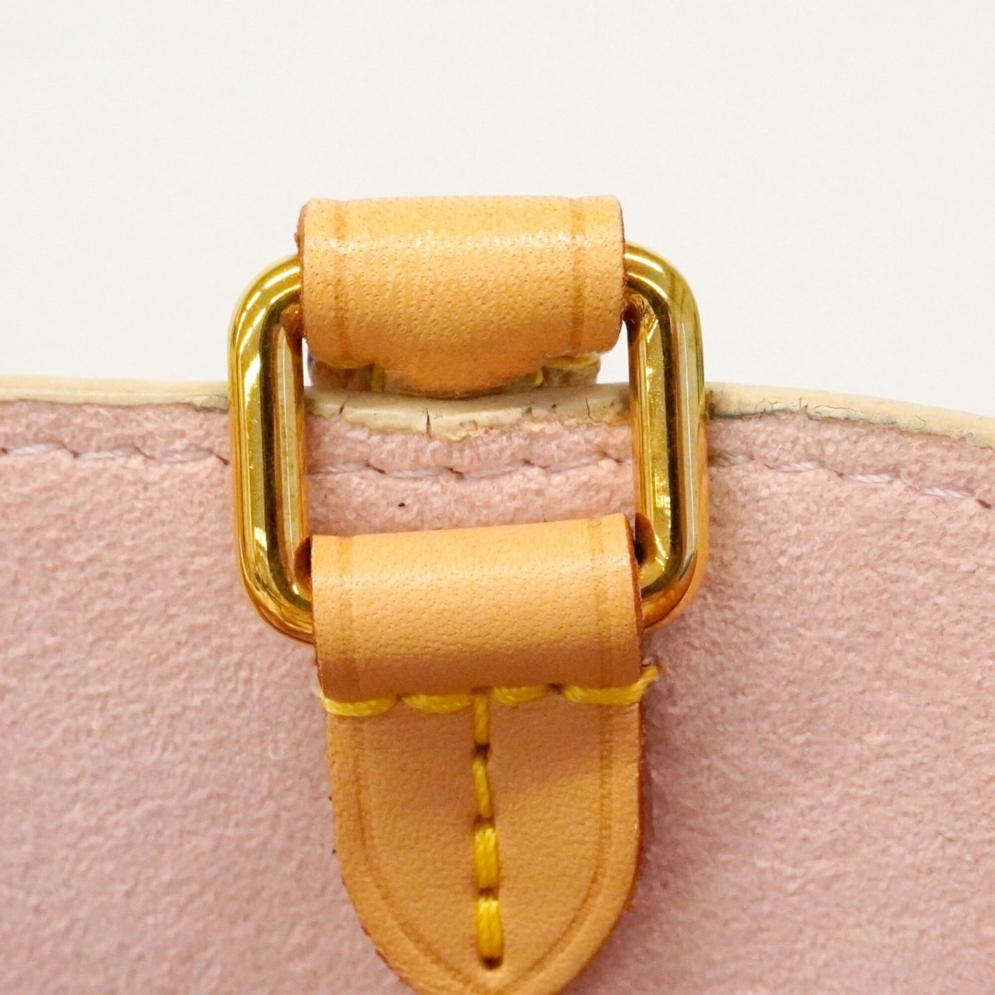 Louis Vuitton White Handbag (Pre-Owned)