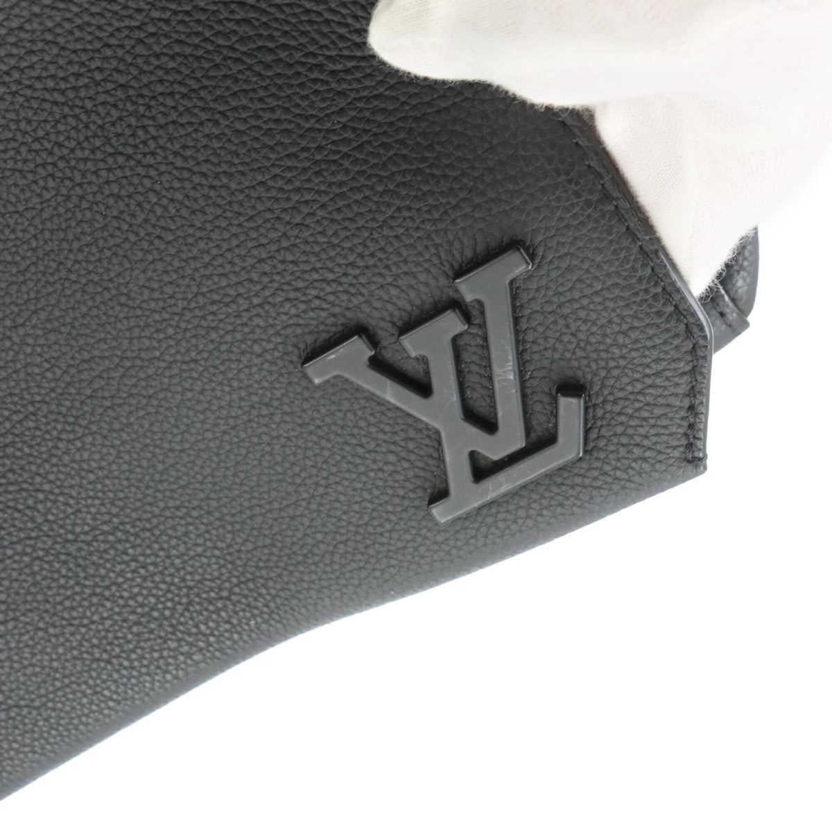 Louis Vuitton Black Leather Handbag Messenger Bag Shoulder Bag (Pre-Owned)