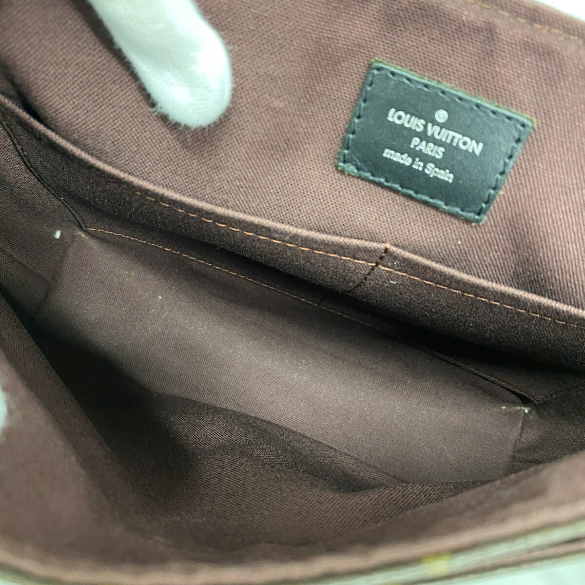 Louis Vuitton Brown Shoulder Bag (Pre-Owned)