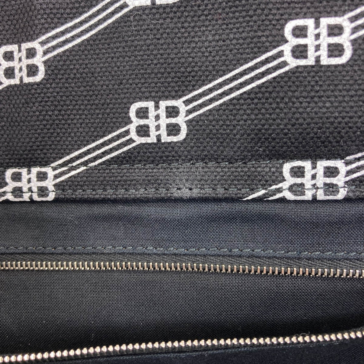 Balenciaga Black Canvas Tote Bag (Pre-Owned)