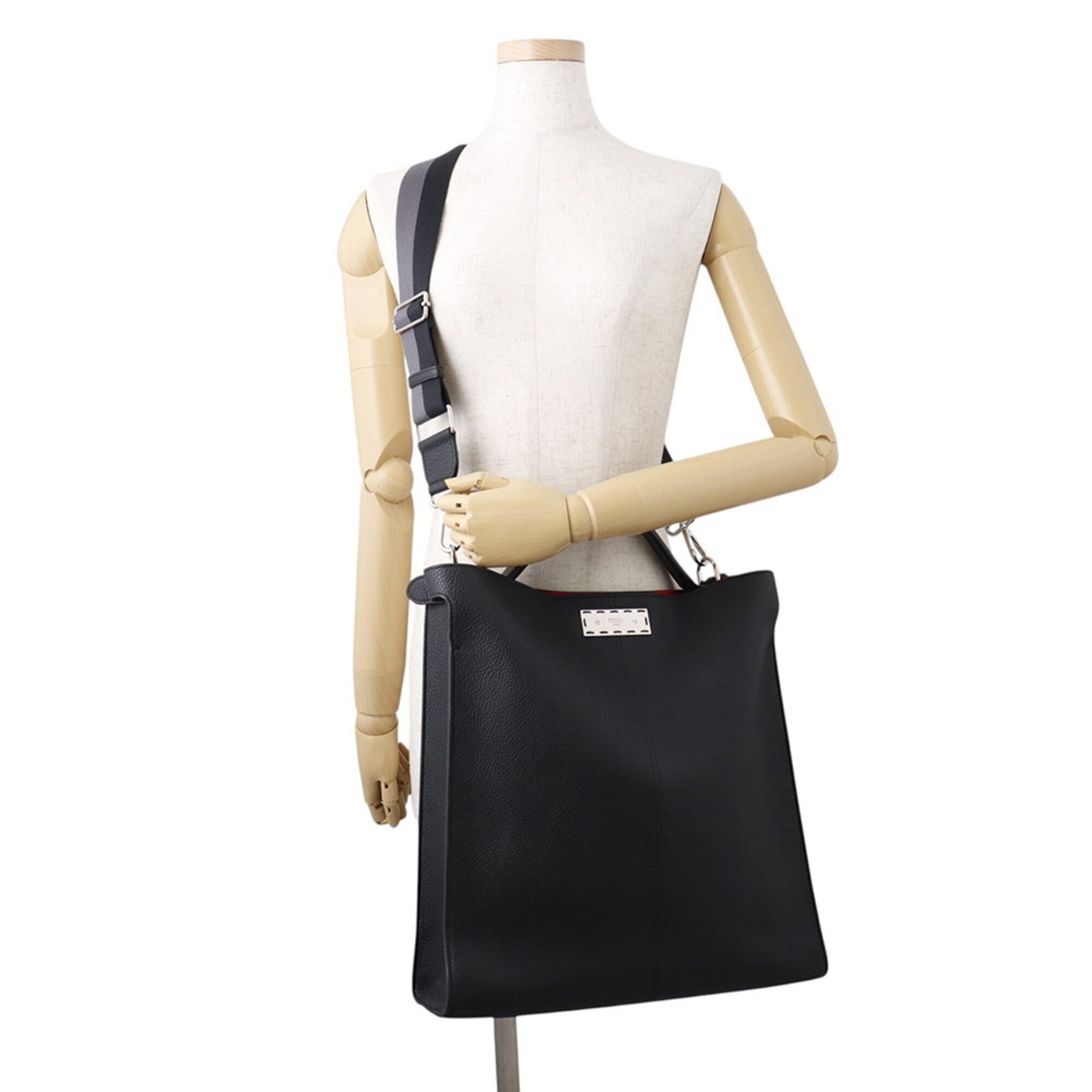 Fendi Peekaboo Black Leather Handbag Tote Bag (Pre-Owned)