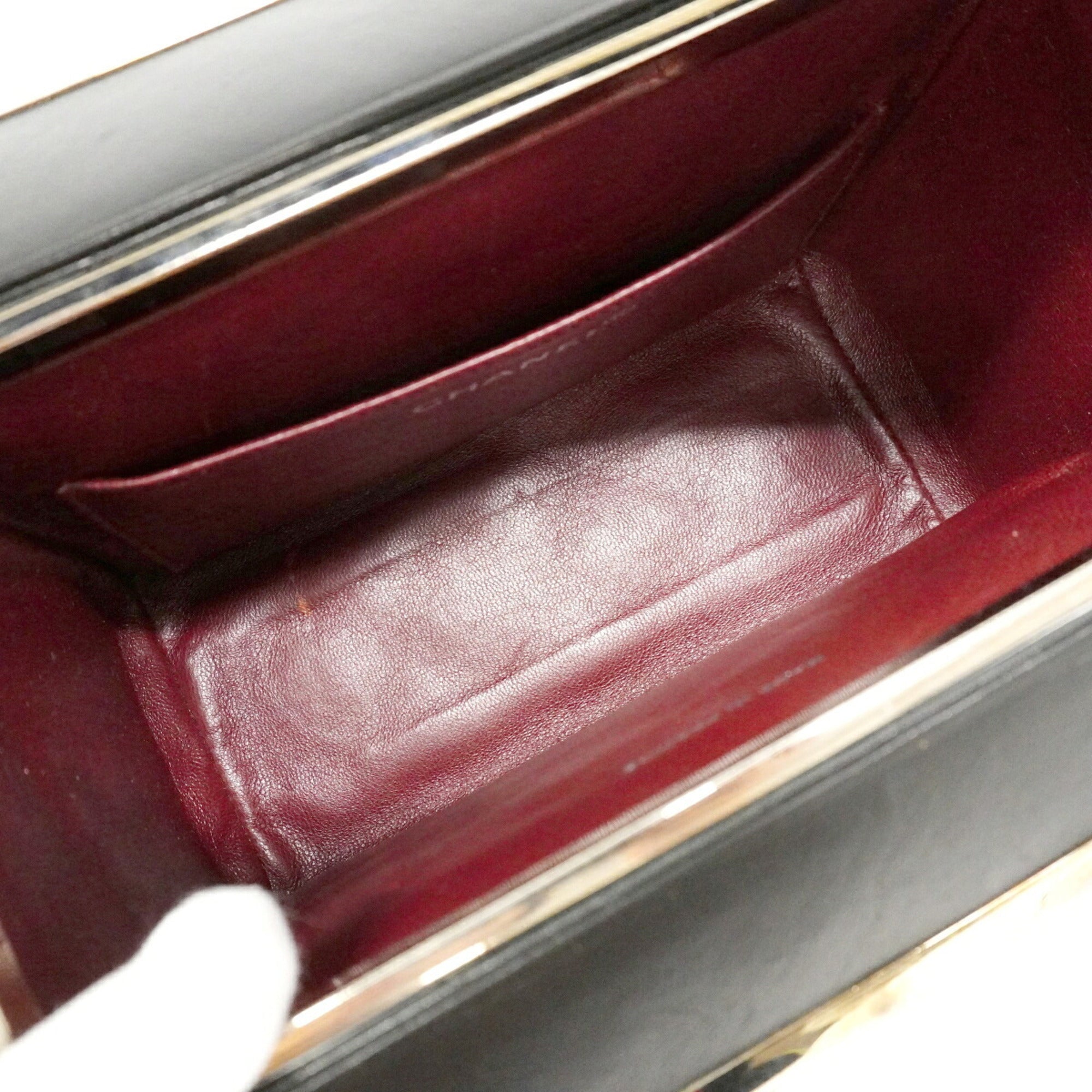 Chanel Black Leather Handbag (Pre-Owned)