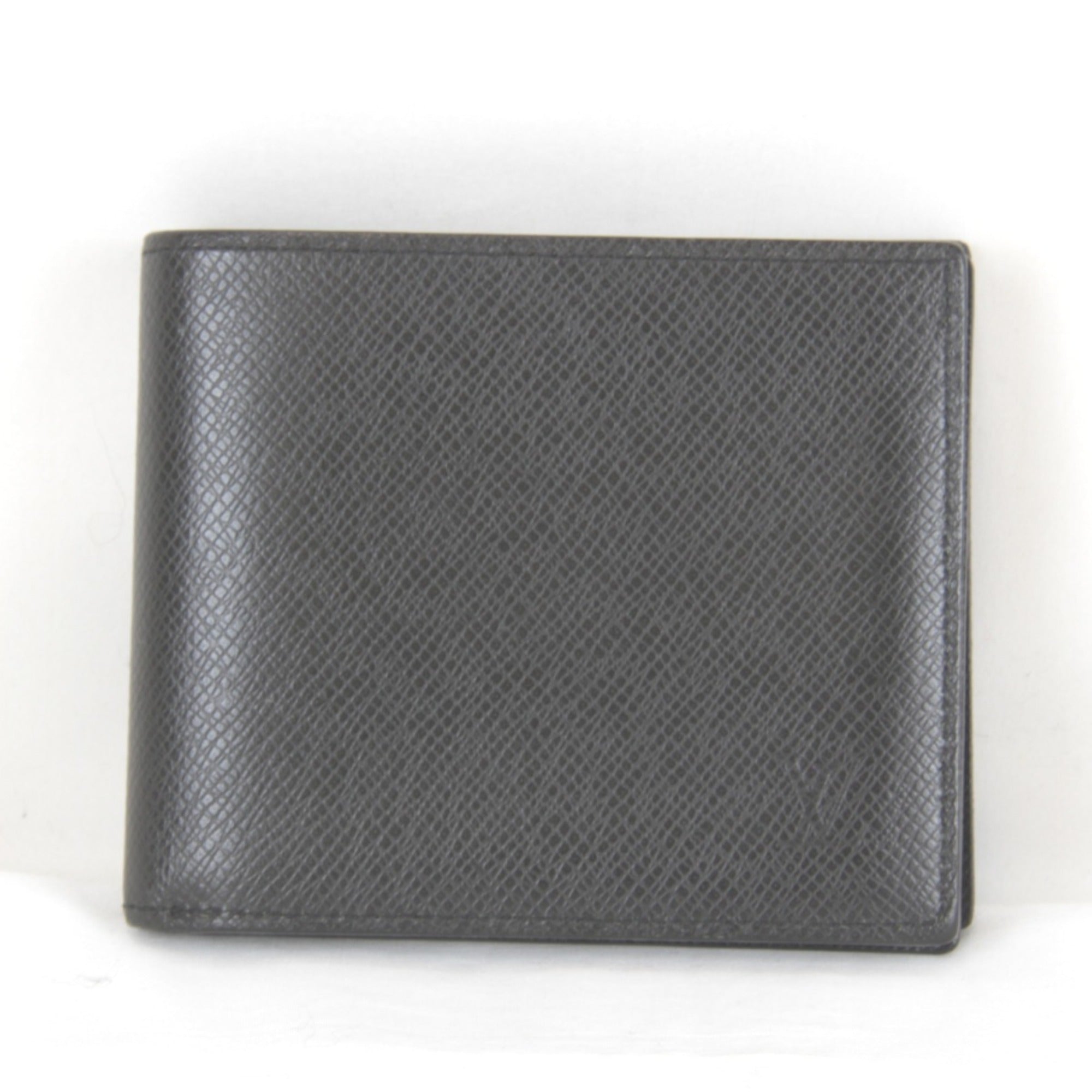 Louis Vuitton Taiga Black Taiga Leather Wallet (Bi-Fold) (Pre-Owned)