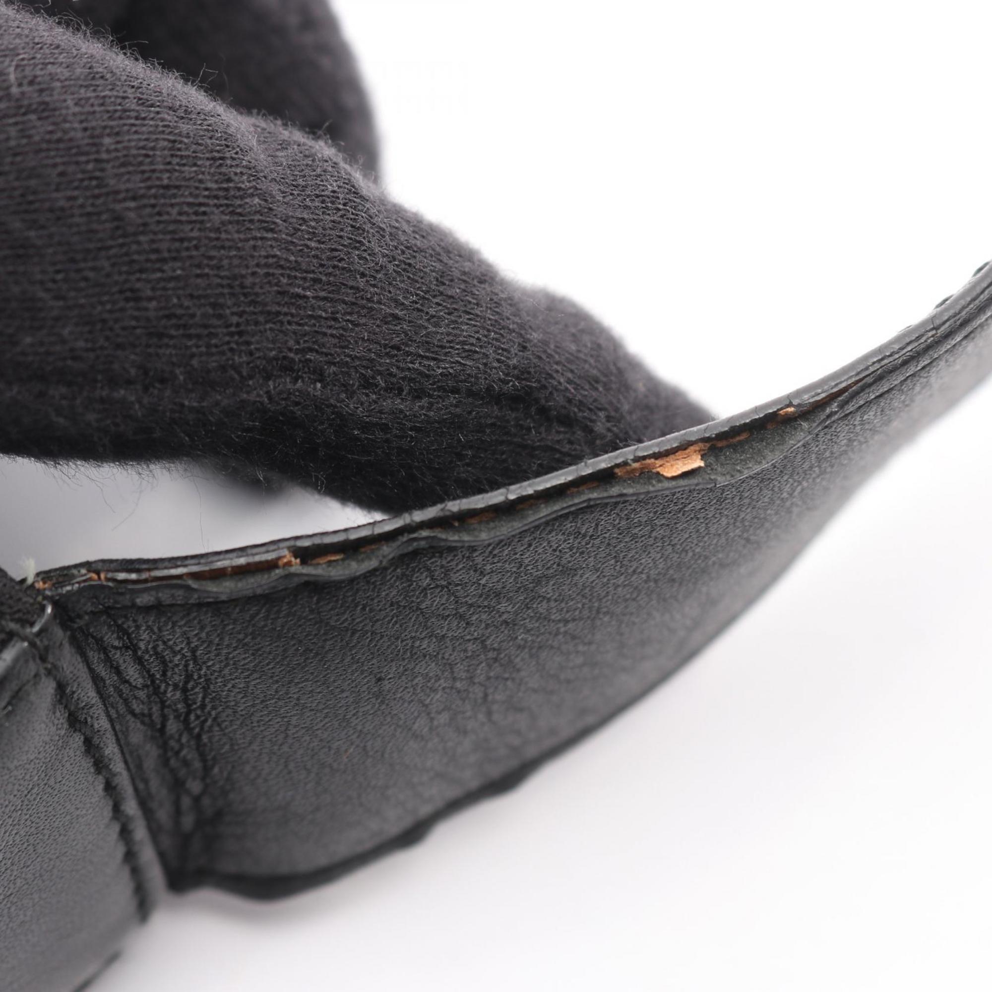 Salvatore Ferragamo Black Canvas Leather Shoulder Bag (Pre-Owned)