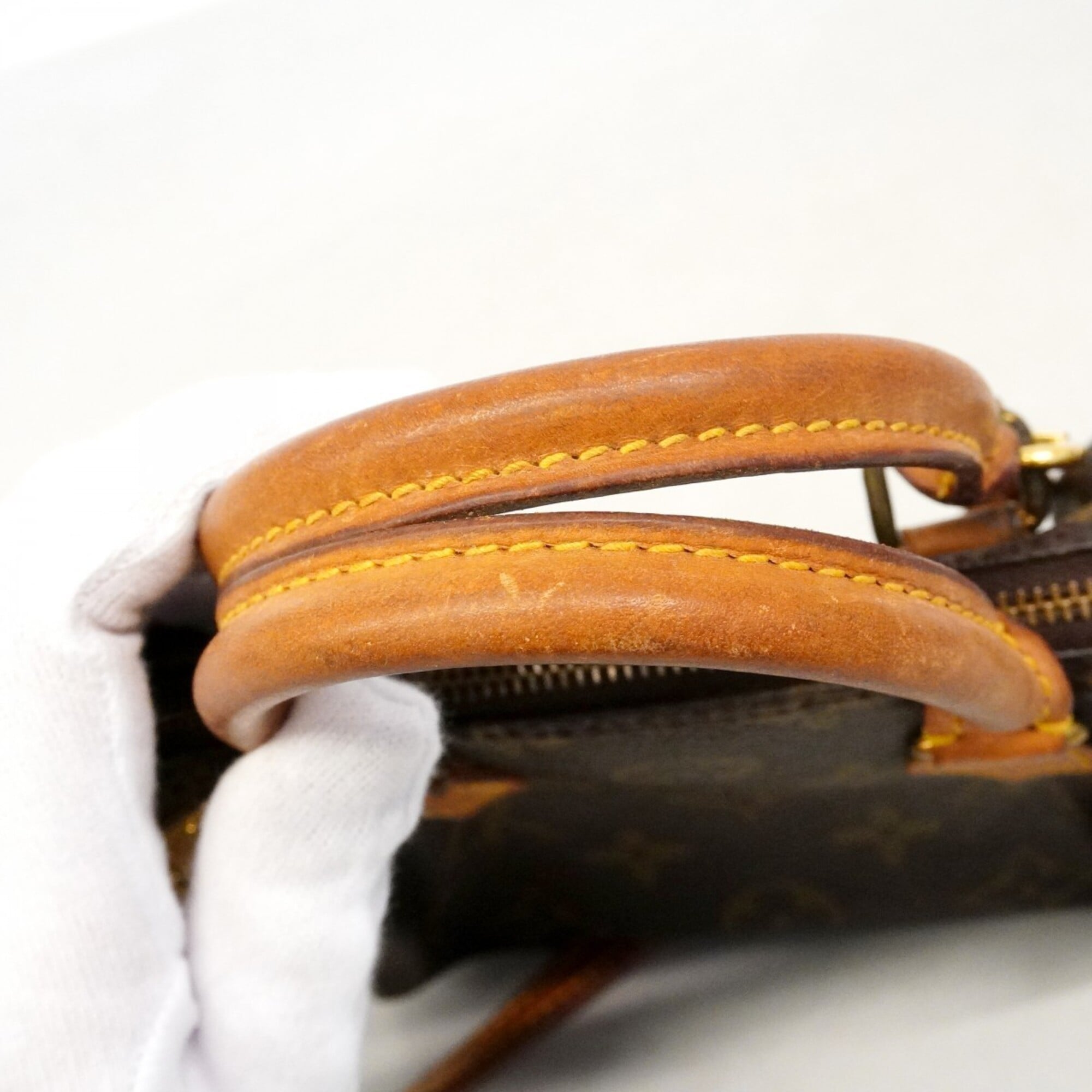Louis Vuitton Brown Handbag (Pre-Owned)
