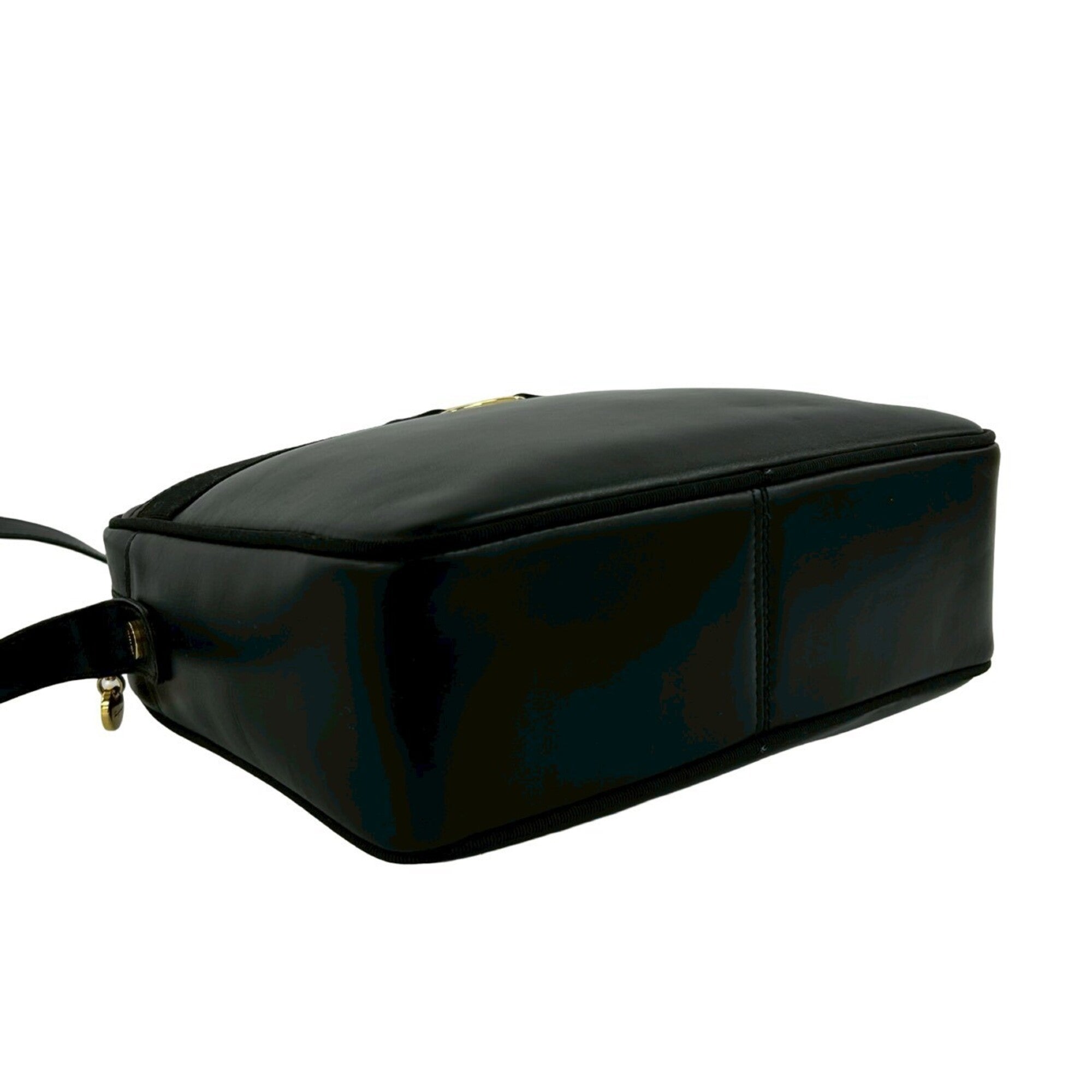 Salvatore Ferragamo Black Leather Pochette Shoulder Bag (Pre-Owned)