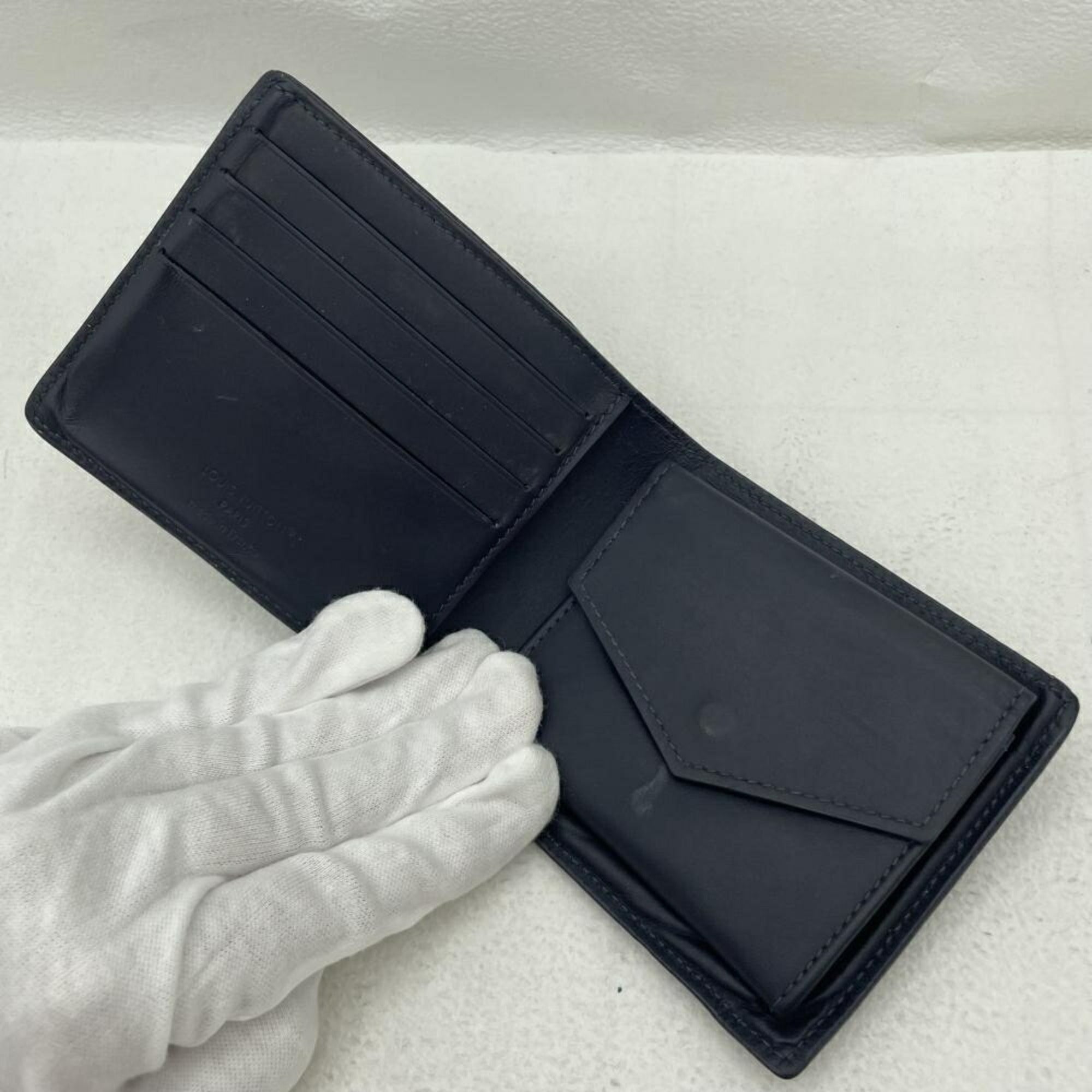 Louis Vuitton Blue Leather Bill Wallet (Bi-Fold) (Pre-Owned)