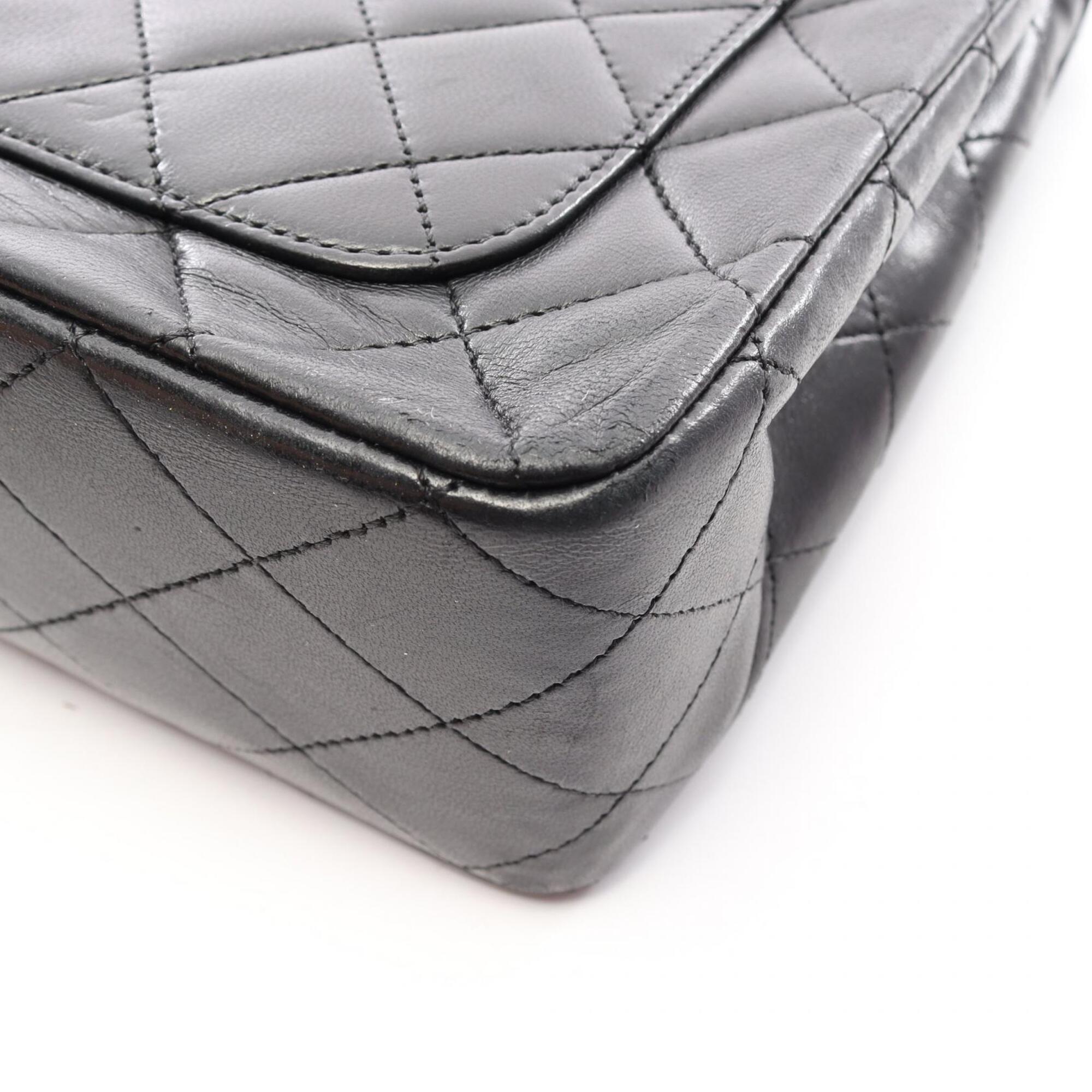 Chanel Black Leather Handbag Shoulder Bag (Pre-Owned)