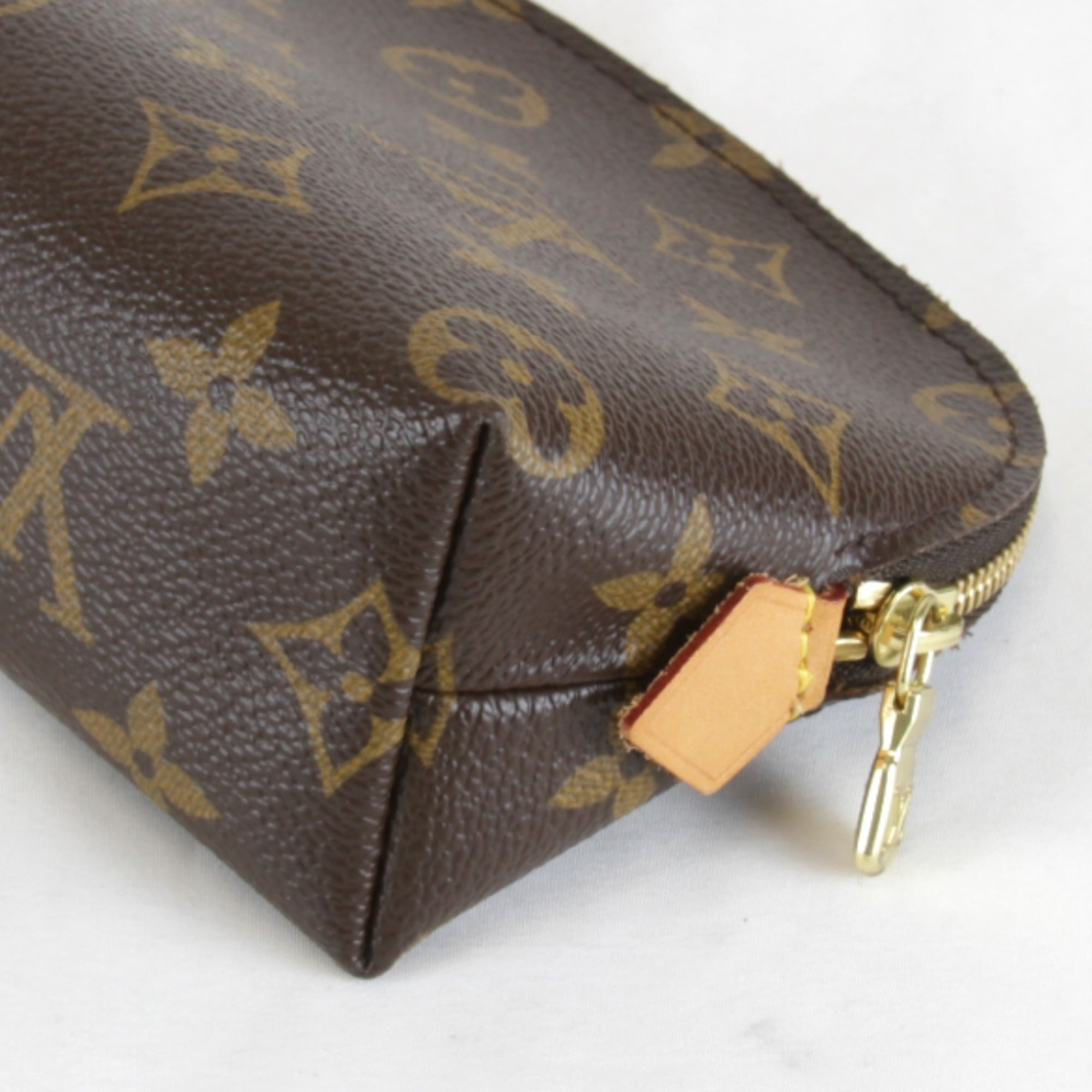 Louis Vuitton Brown Monogram Monogram Pouch (Pre-Owned)
