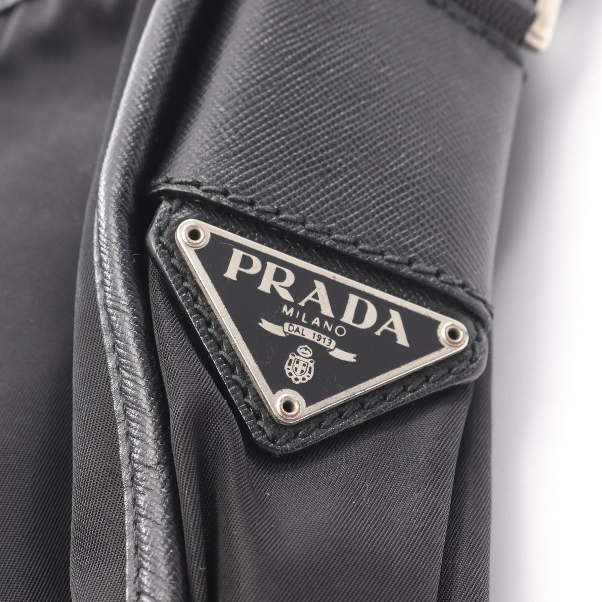 Prada Black Nylon Saffiano Triangle Messenger Bag Shoulder Bag (Pre-Owned)