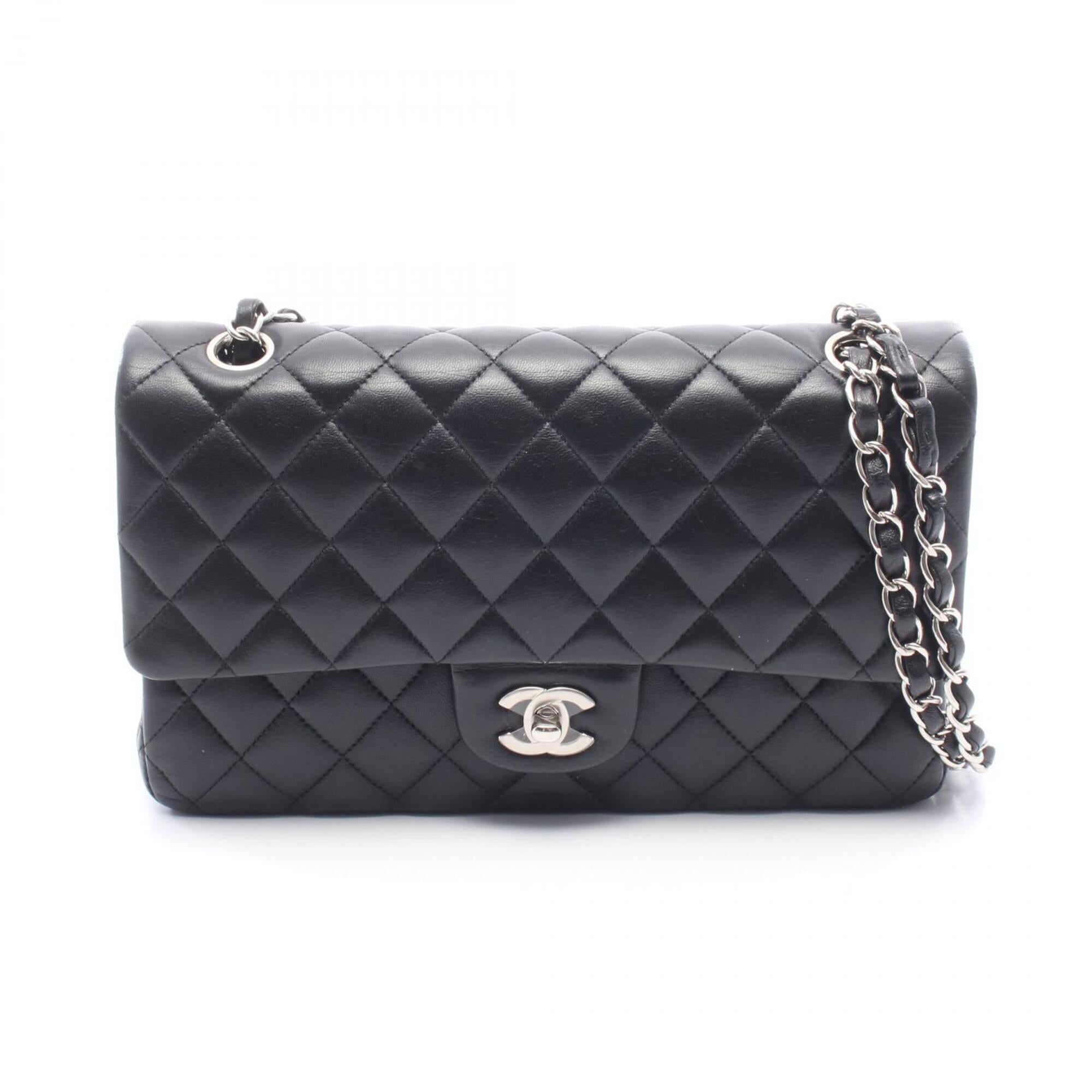 Chanel Black Leather Handbag Shoulder Bag (Pre-Owned)