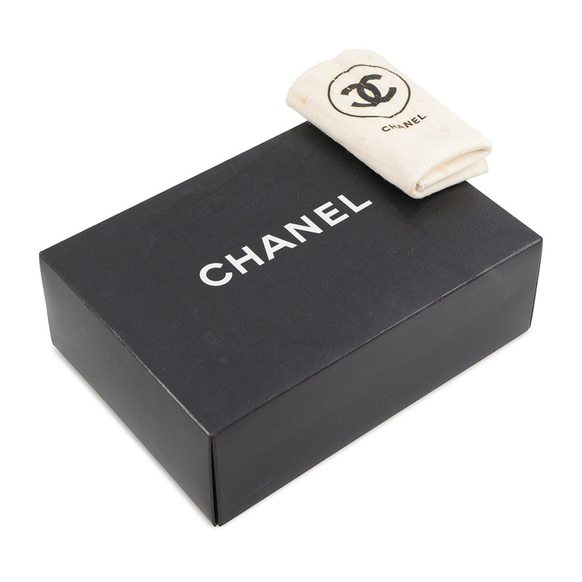 Chanel Matelasse Black Leather Shoulder Bag (Pre-Owned)