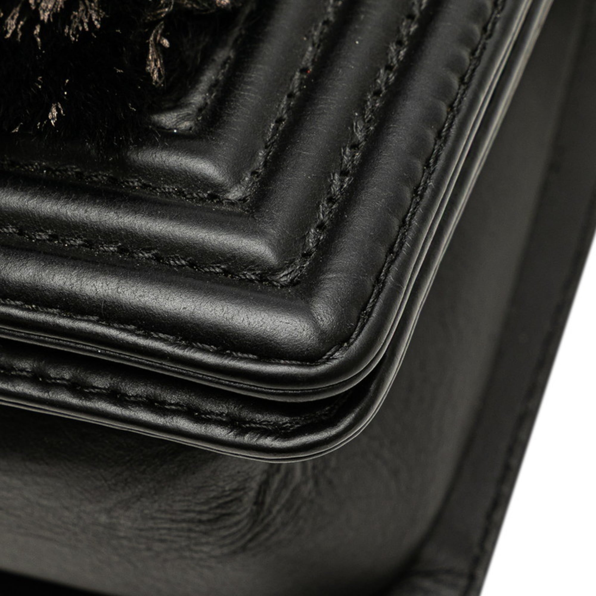 Chanel Black Fur Leather Shoulder Bag (Pre-Owned)