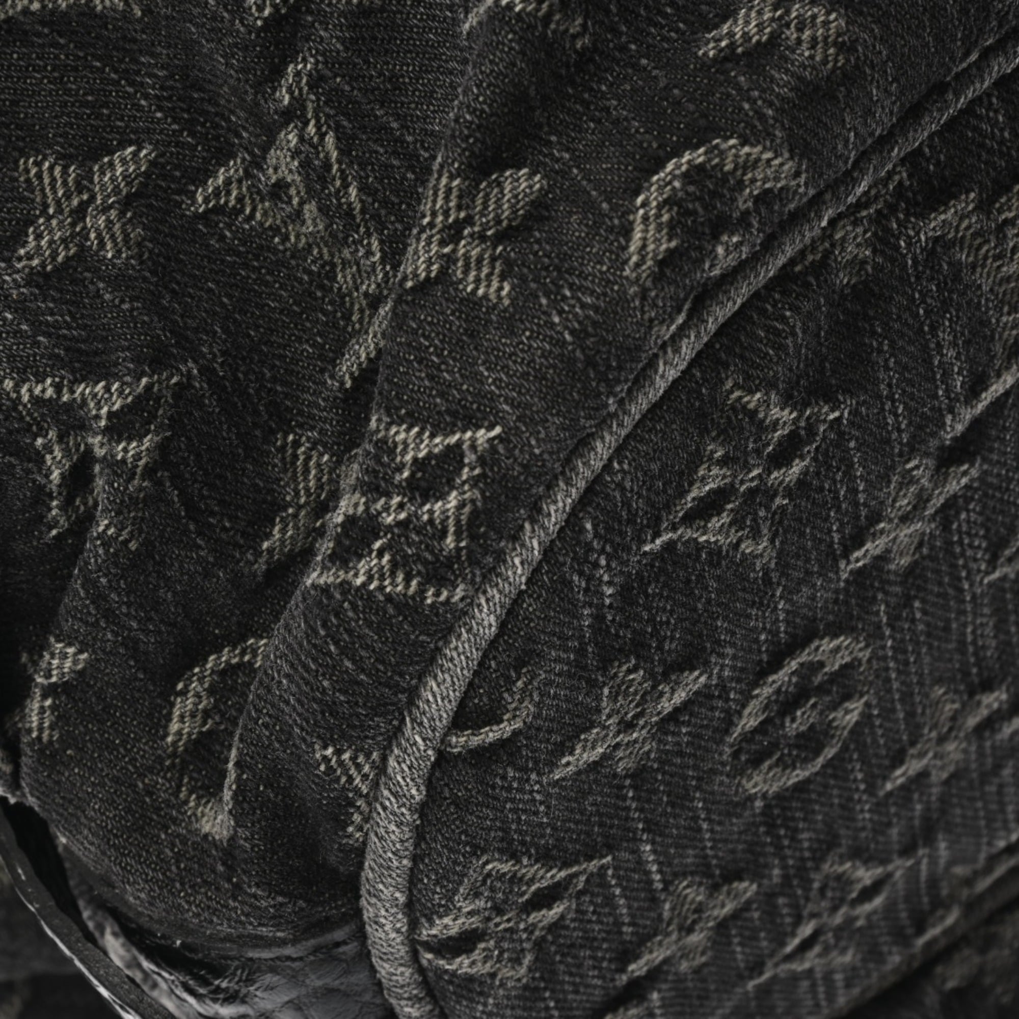 Louis Vuitton Noir Denim Handbag (Pre-Owned)