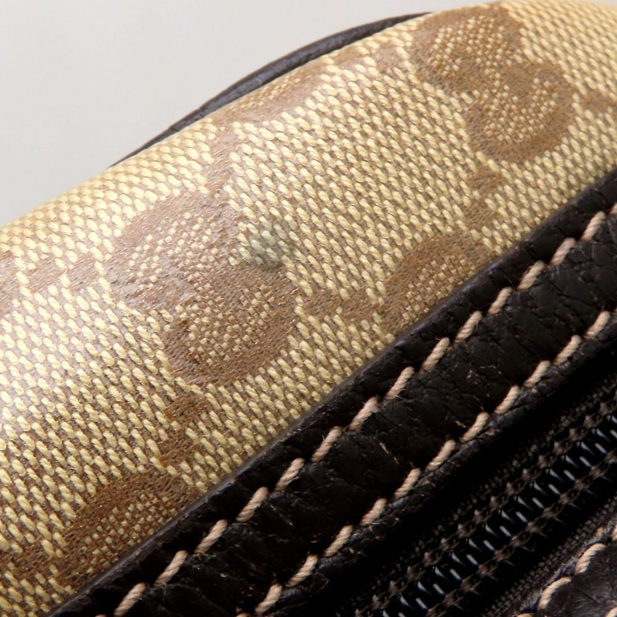 Gucci Gg Crystal Beige Brown Coated Canvas Leather Handbag (Pre-Owned)