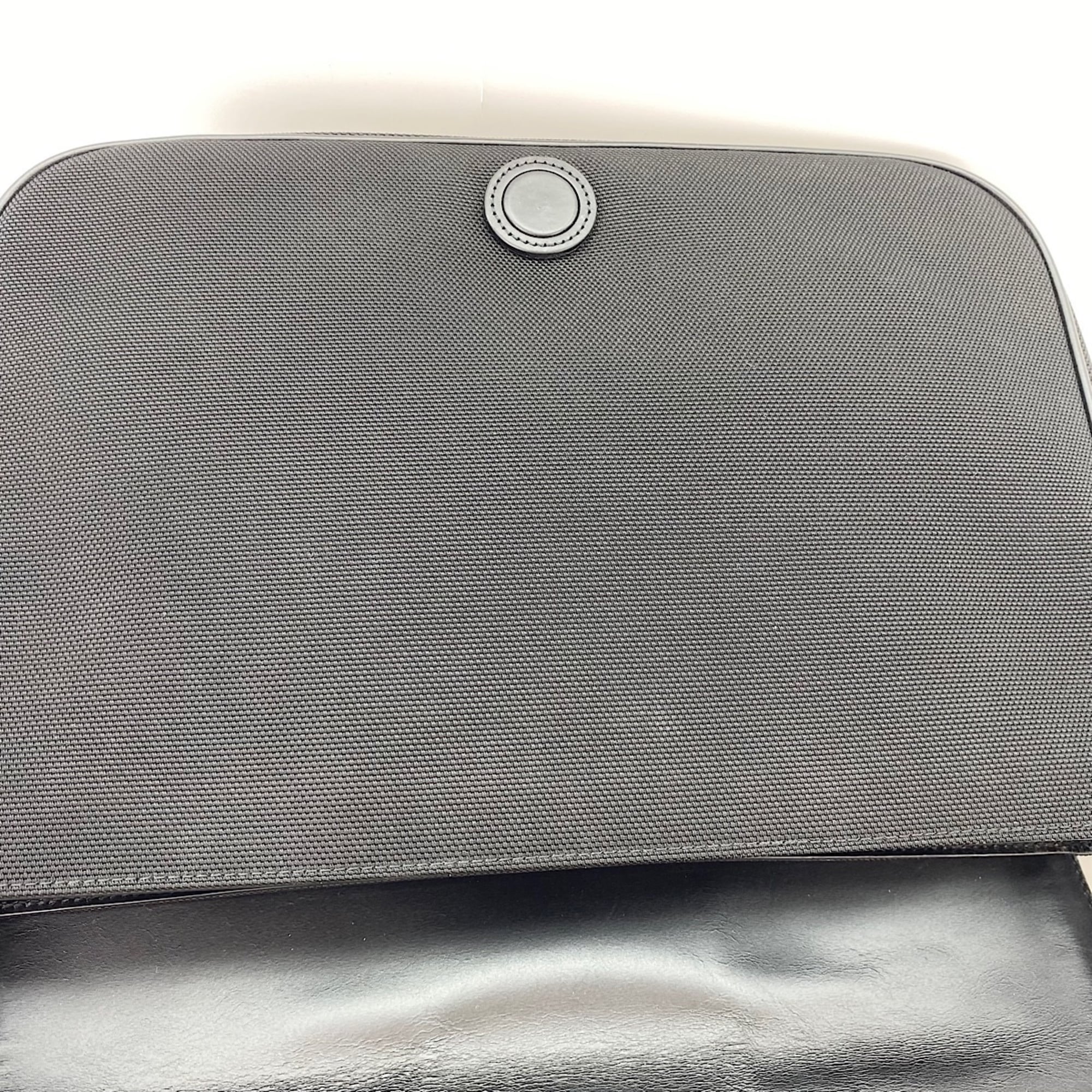 Gucci Black Shoulder Bag (Pre-Owned)