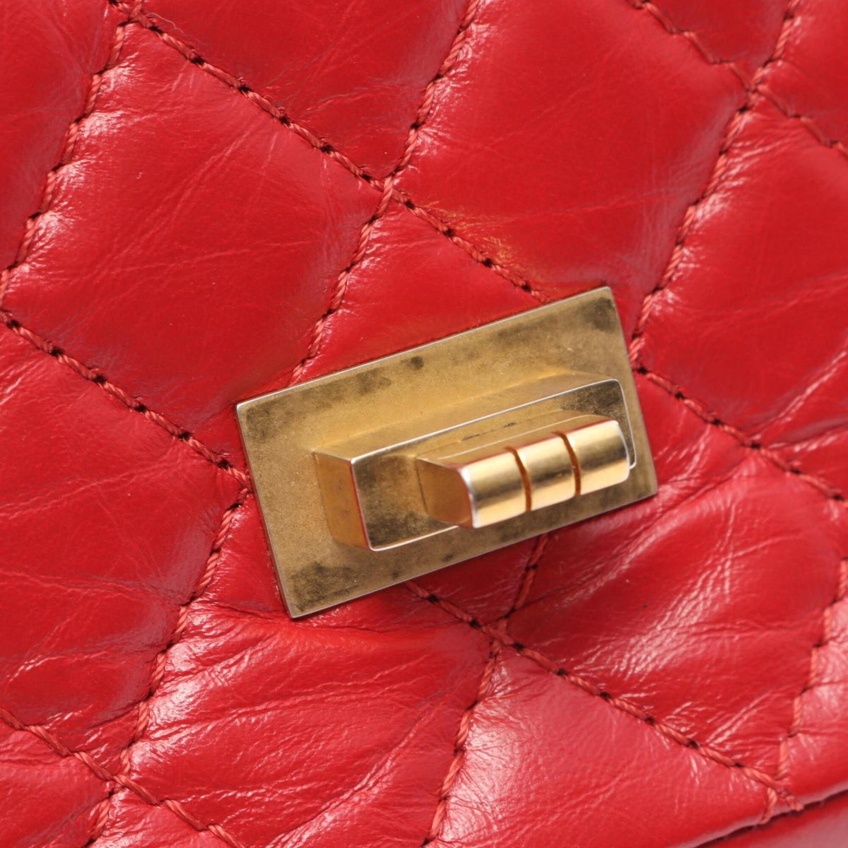 Chanel Red Color Leather Handbag Shoulder Bag (Pre-Owned)