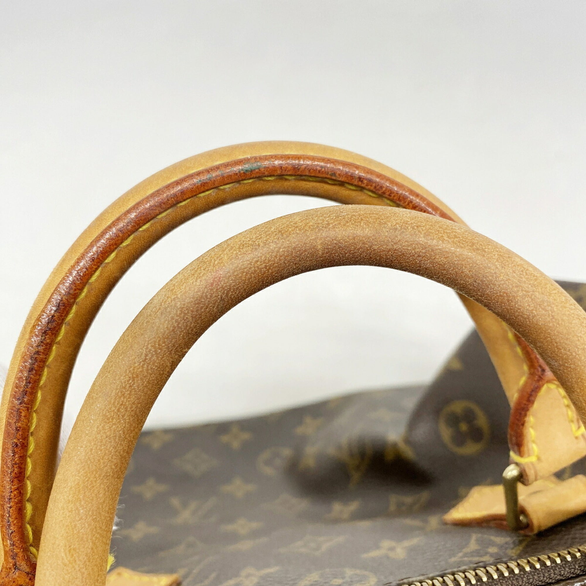 Louis Vuitton Brown Handbag (Pre-Owned)