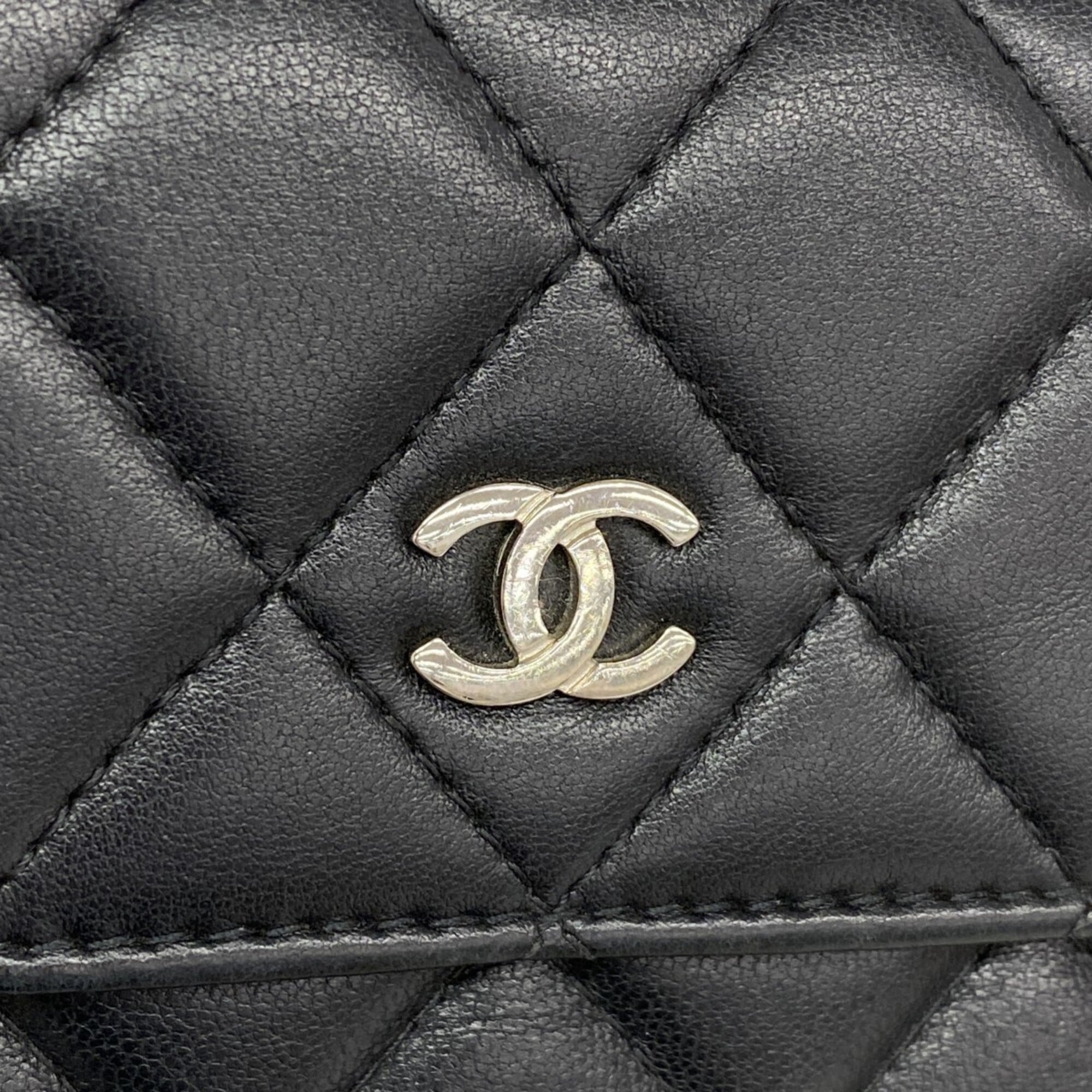 Chanel Black Leather Long Wallet (Bi-Fold) (Pre-Owned)