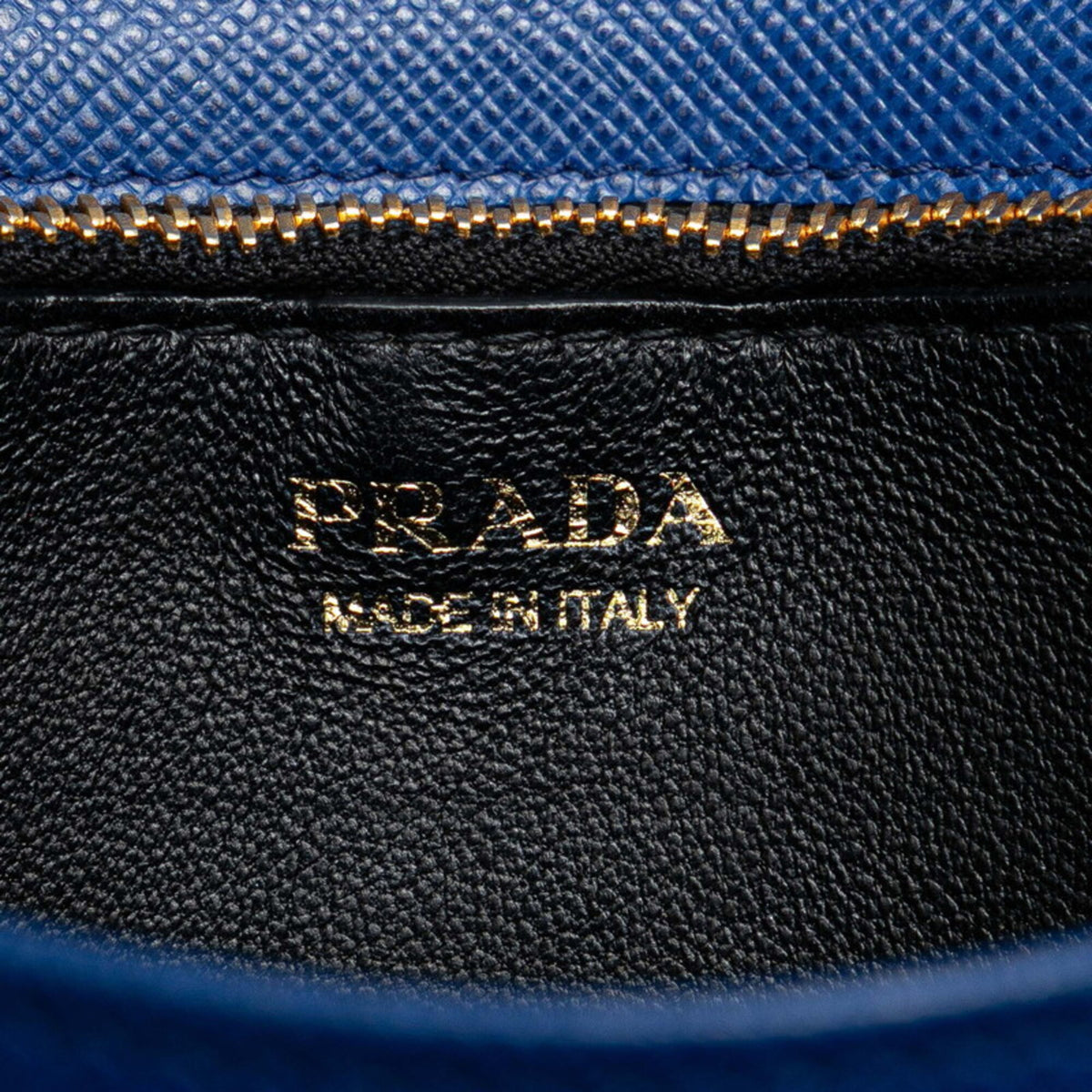 Prada Blue Saffiano Handbag (Pre-Owned)