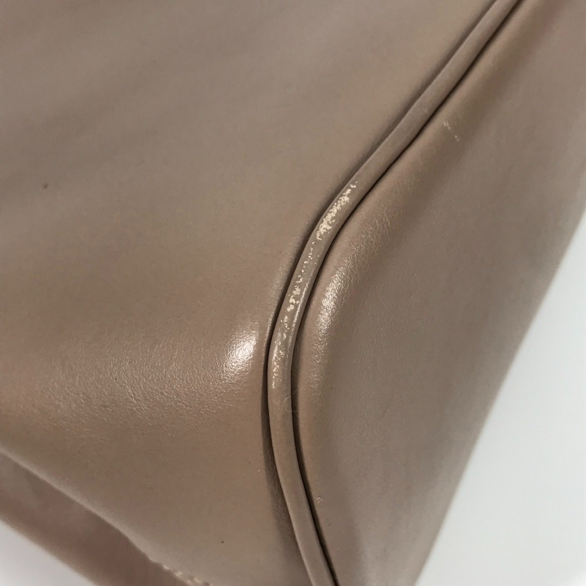 Bvlgari Pink Leather Shoulder Bag (Pre-Owned)