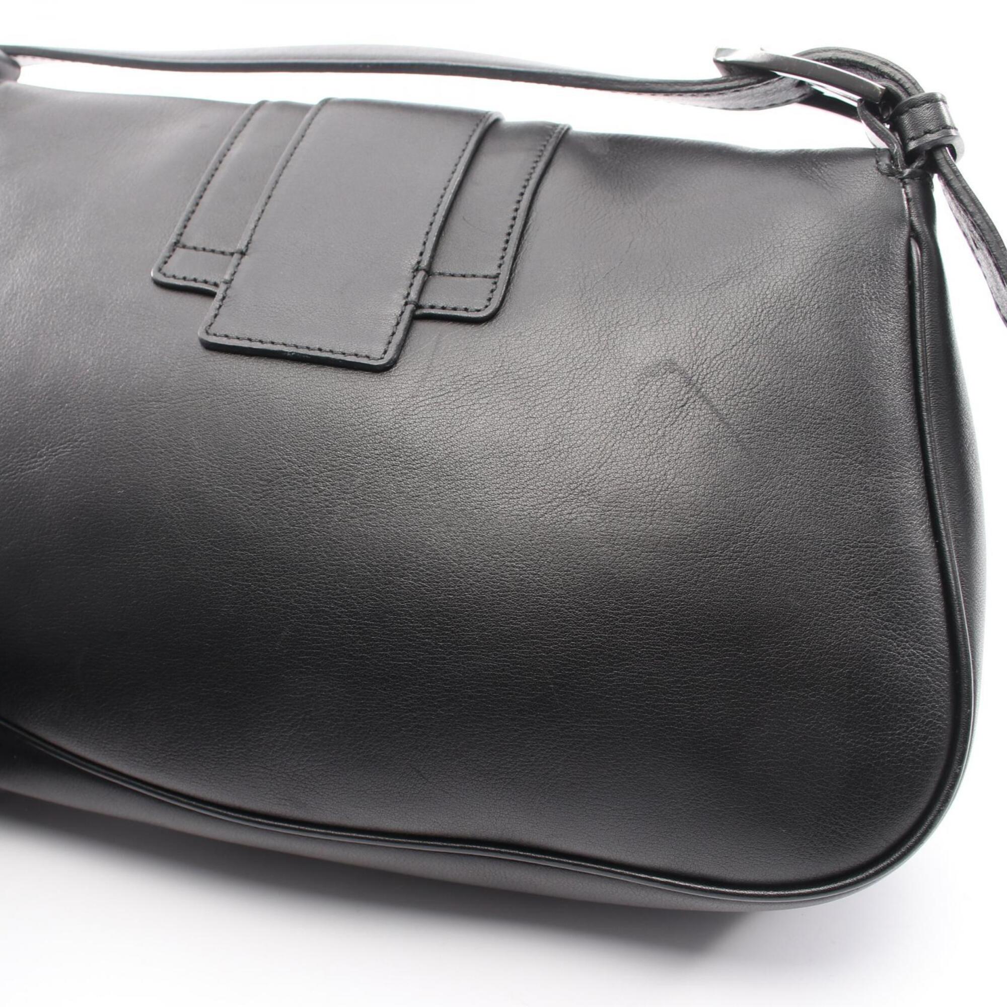 Salvatore Ferragamo Black Leather Handbag Shoulder Bag (Pre-Owned)
